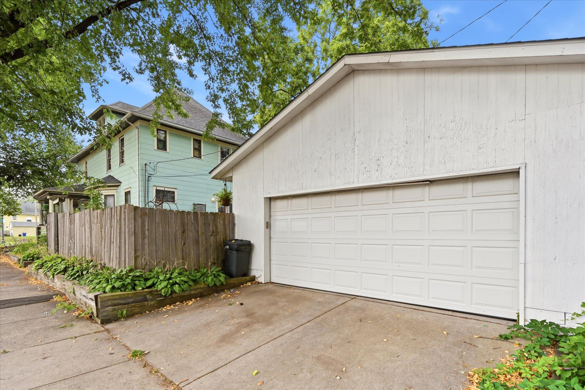 View of Residential at 923 Iglehart Avenue, Saint Paul MN 55104, Saint Paul (35 of 45) - Mike Wilen | Minnesota Team Real Estate