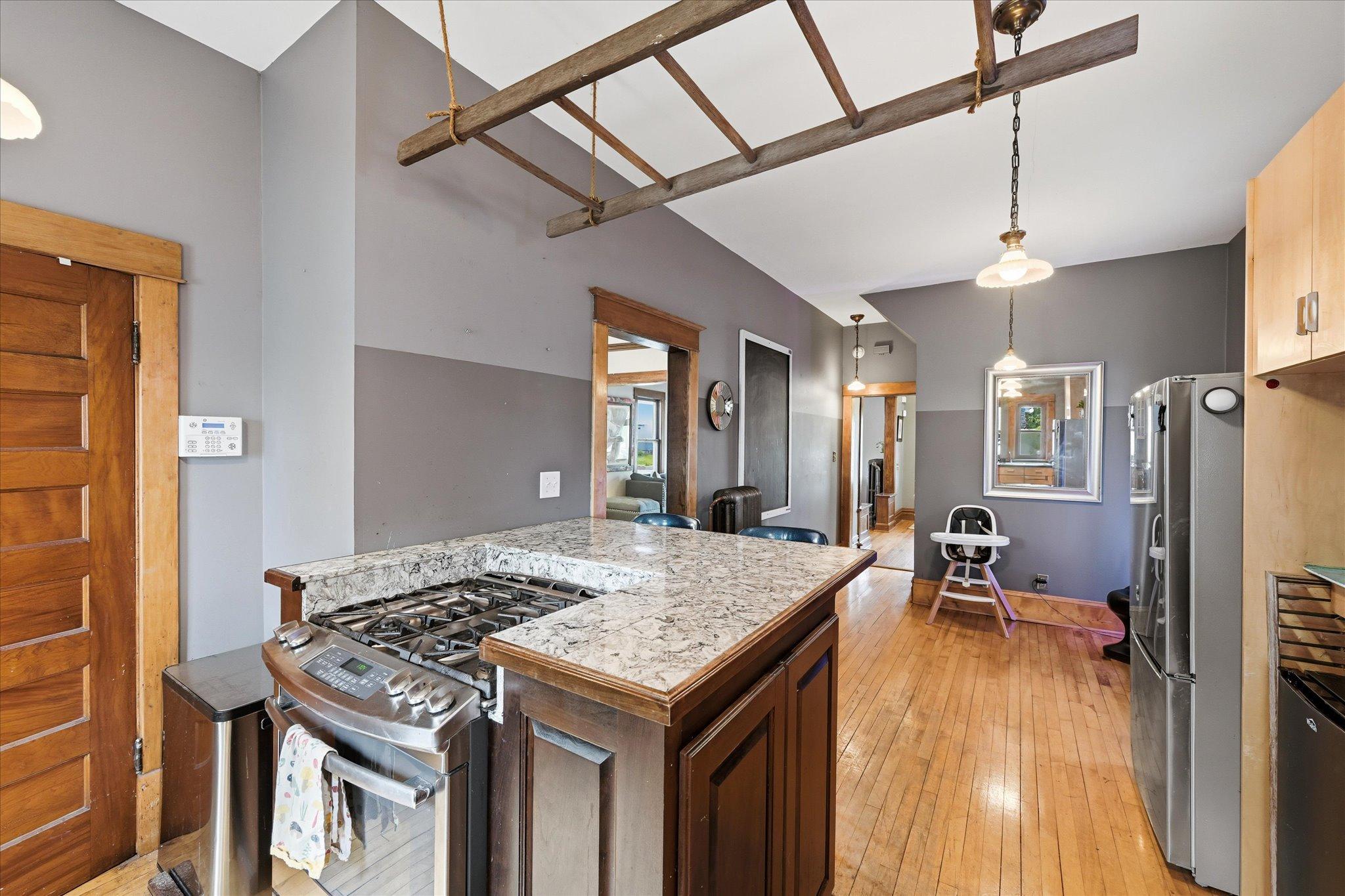 View of Residential at 923 Iglehart Avenue, Saint Paul MN 55104, Saint Paul (18 of 45) - Mike Wilen | Minnesota Team Real Estate