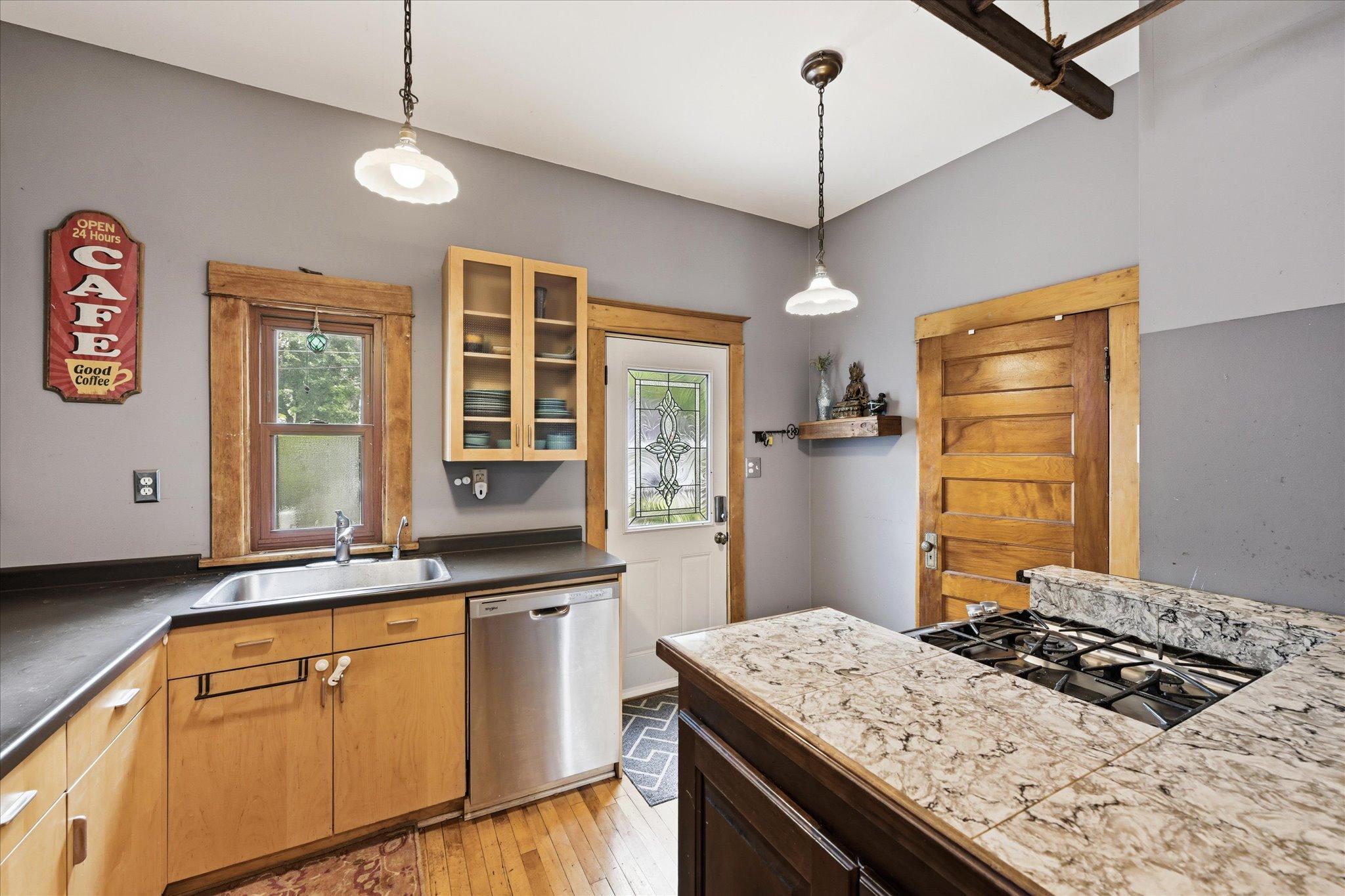 View of Residential at 923 Iglehart Avenue, Saint Paul MN 55104, Saint Paul (16 of 45) - Mike Wilen | Minnesota Team Real Estate
