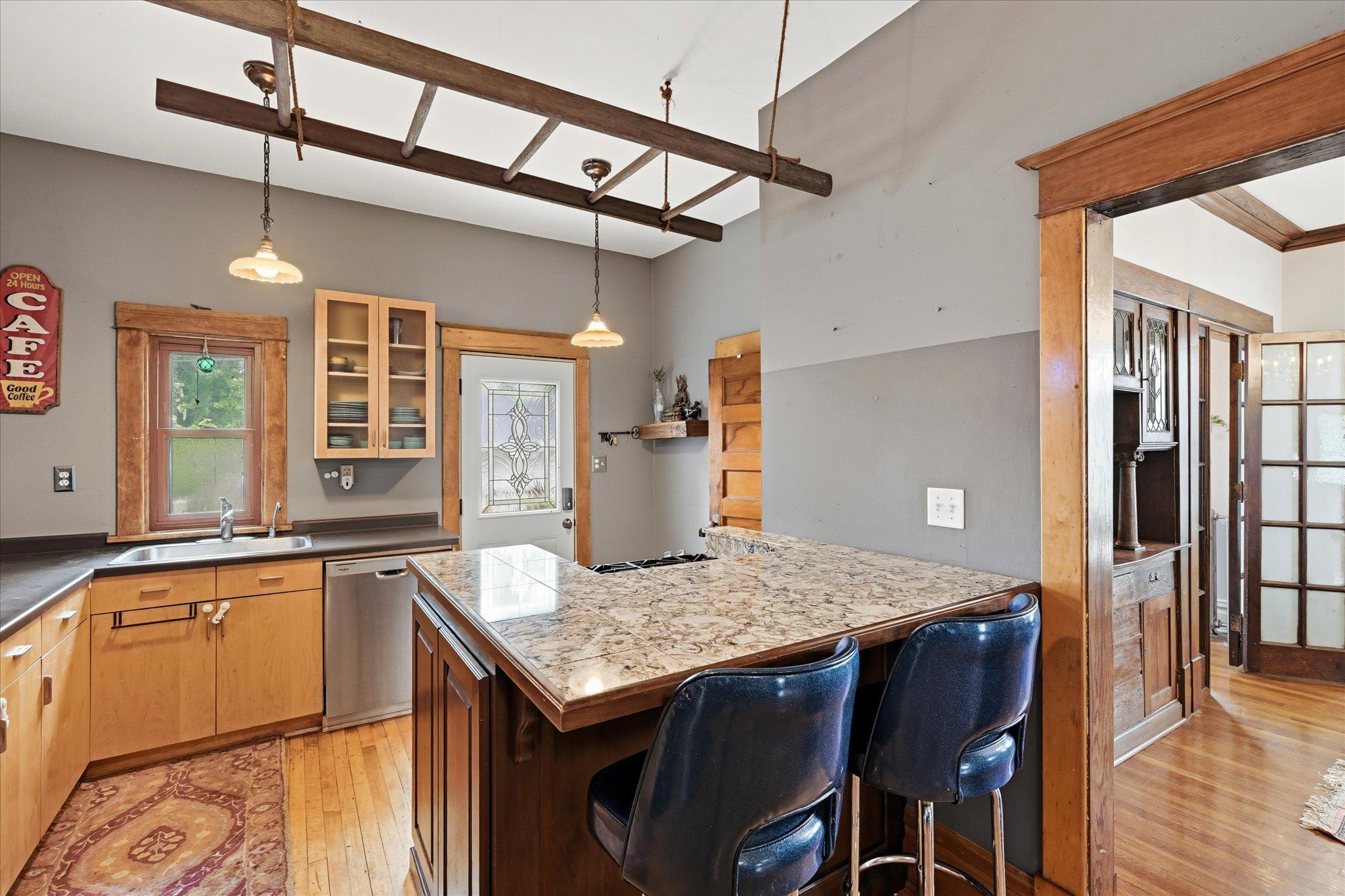 View of Residential at 923 Iglehart Avenue, Saint Paul MN 55104, Saint Paul (15 of 45) - Mike Wilen | Minnesota Team Real Estate
