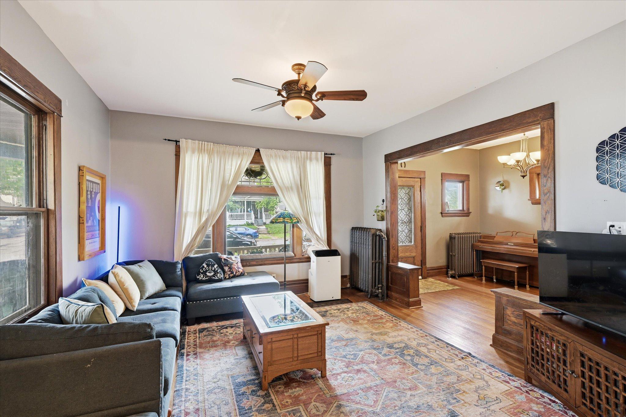 View of Residential at 923 Iglehart Avenue, Saint Paul MN 55104, Saint Paul (11 of 45) - Mike Wilen | Minnesota Team Real Estate