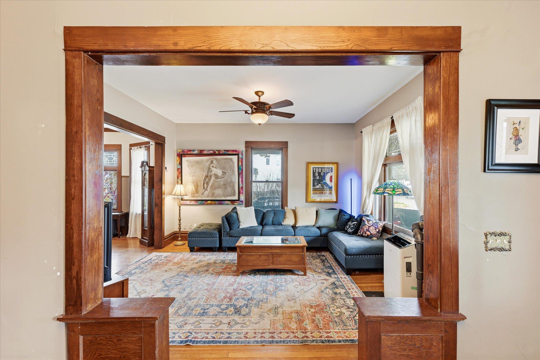 View of Residential at 923 Iglehart Avenue, Saint Paul MN 55104, Saint Paul (9 of 45) - Mike Wilen | Minnesota Team Real Estate