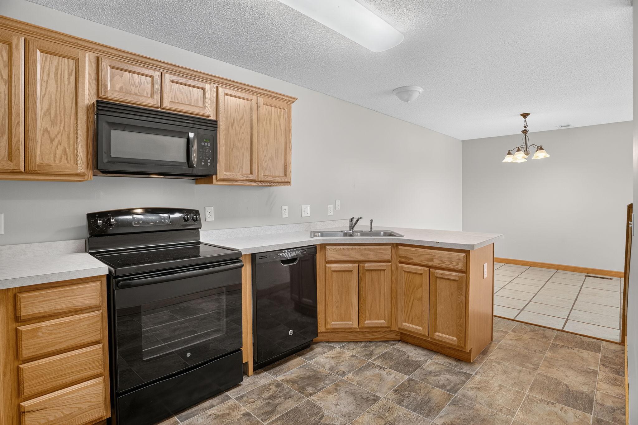 View of Residential at 3536 Genevieve Avenue, Oakdale MN 55128, Oakdale (14 of 34) - Mike Wilen | Minnesota Team Real Estate