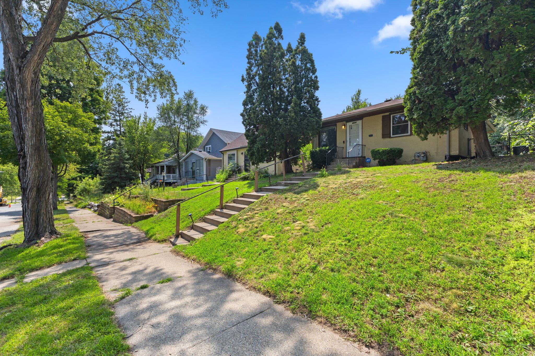 View of Residential at 3543 4th Street, Minneapolis MN 55412, Minneapolis (18 of 21) - Mike Wilen | Minnesota Team Real Estate