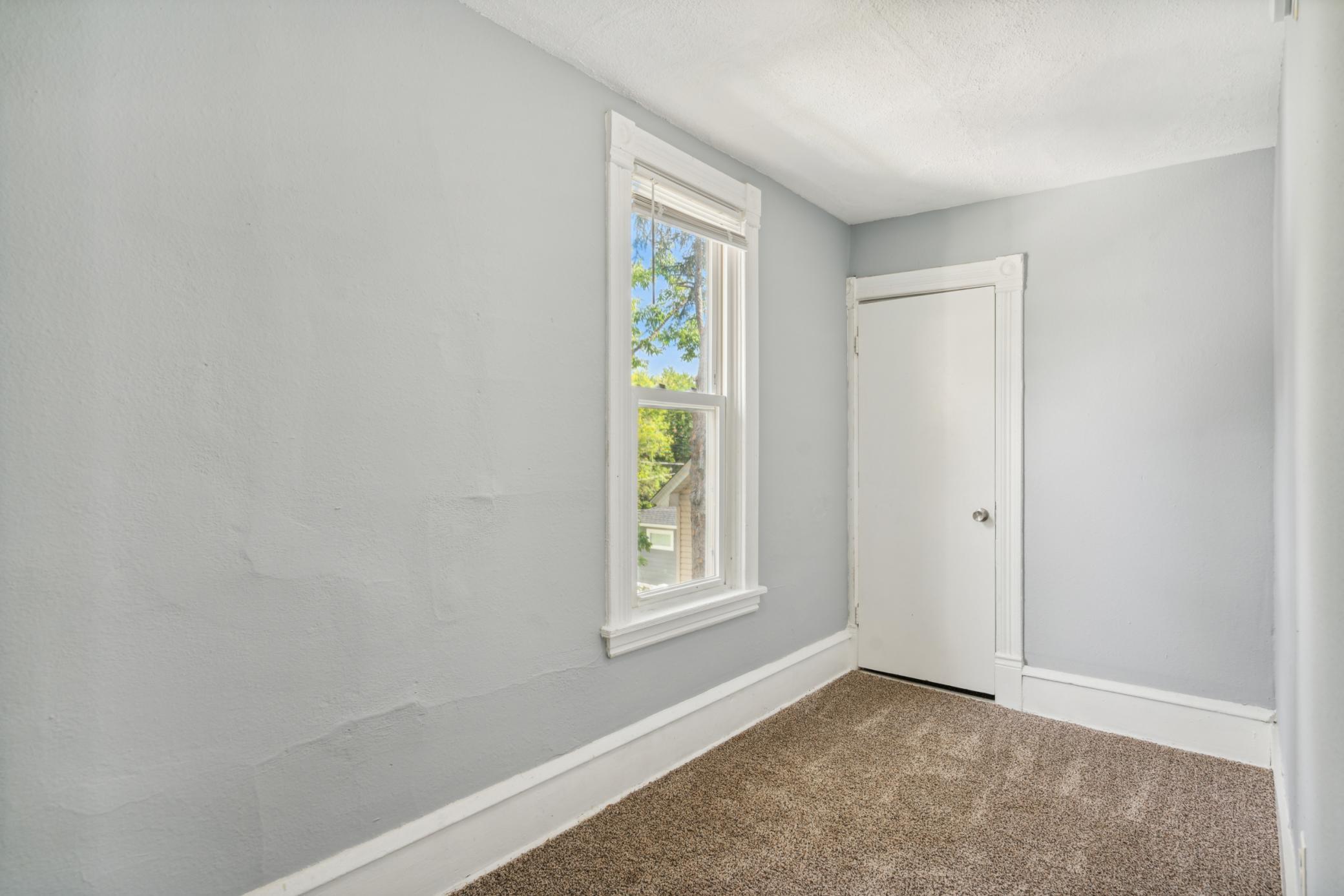 View of Residential Income at 2512 6th Street, Minneapolis MN 55411, Minneapolis (37 of 68) - Mike Wilen | Minnesota Team Real Estate