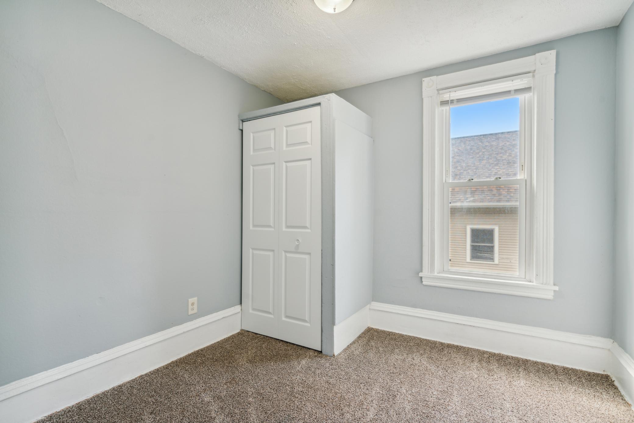 View of Residential Income at 2512 6th Street, Minneapolis MN 55411, Minneapolis (34 of 68) - Mike Wilen | Minnesota Team Real Estate