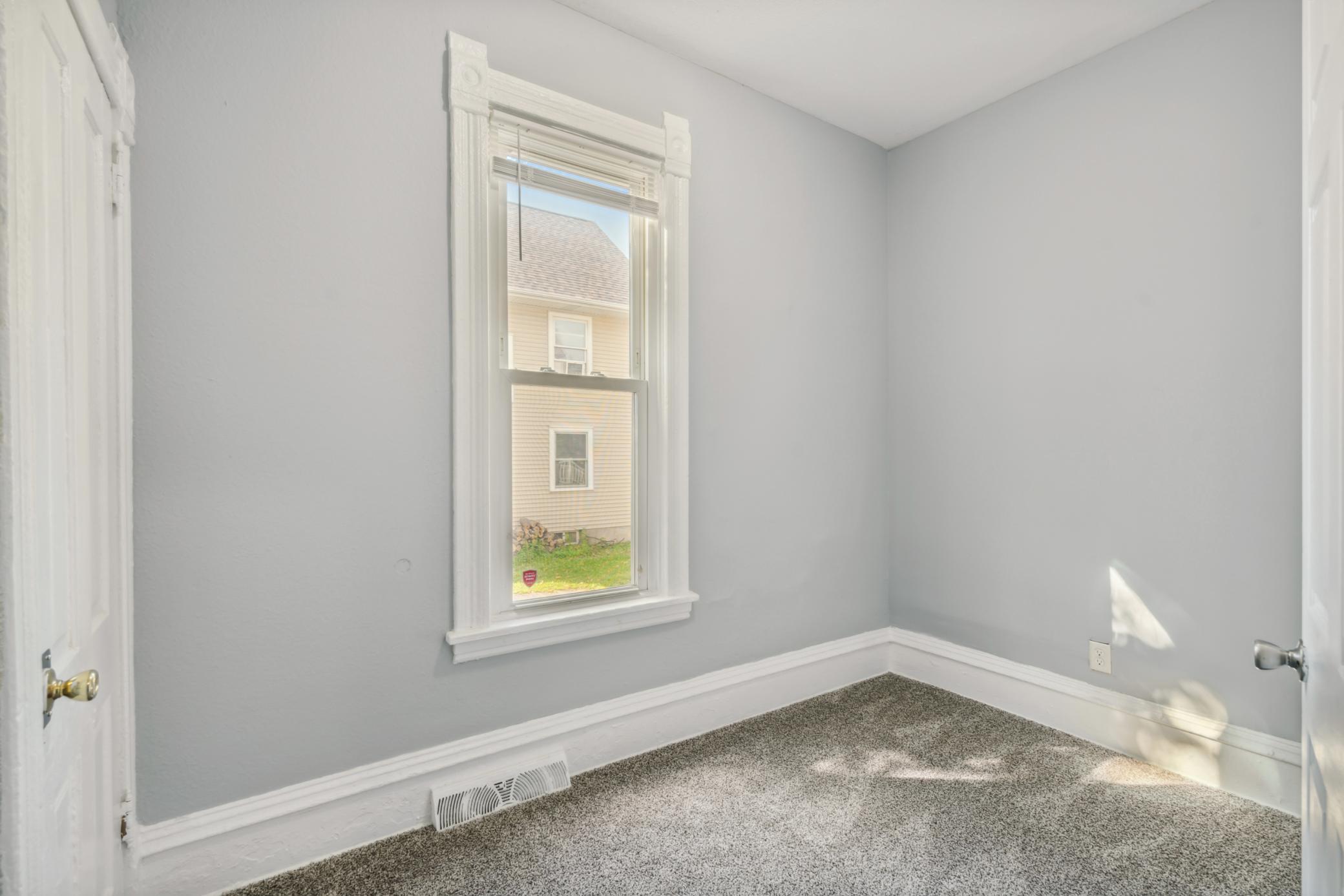 View of Residential Income at 2512 6th Street, Minneapolis MN 55411, Minneapolis (29 of 68) - Mike Wilen | Minnesota Team Real Estate