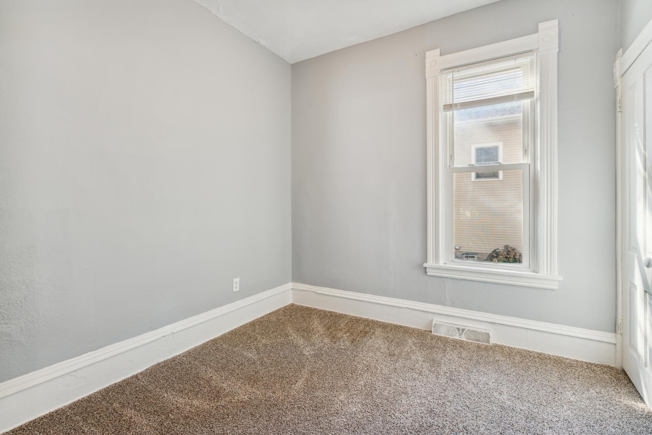 View of Residential Income at 2512 6th Street, Minneapolis MN 55411, Minneapolis (28 of 68) - Mike Wilen | Minnesota Team Real Estate