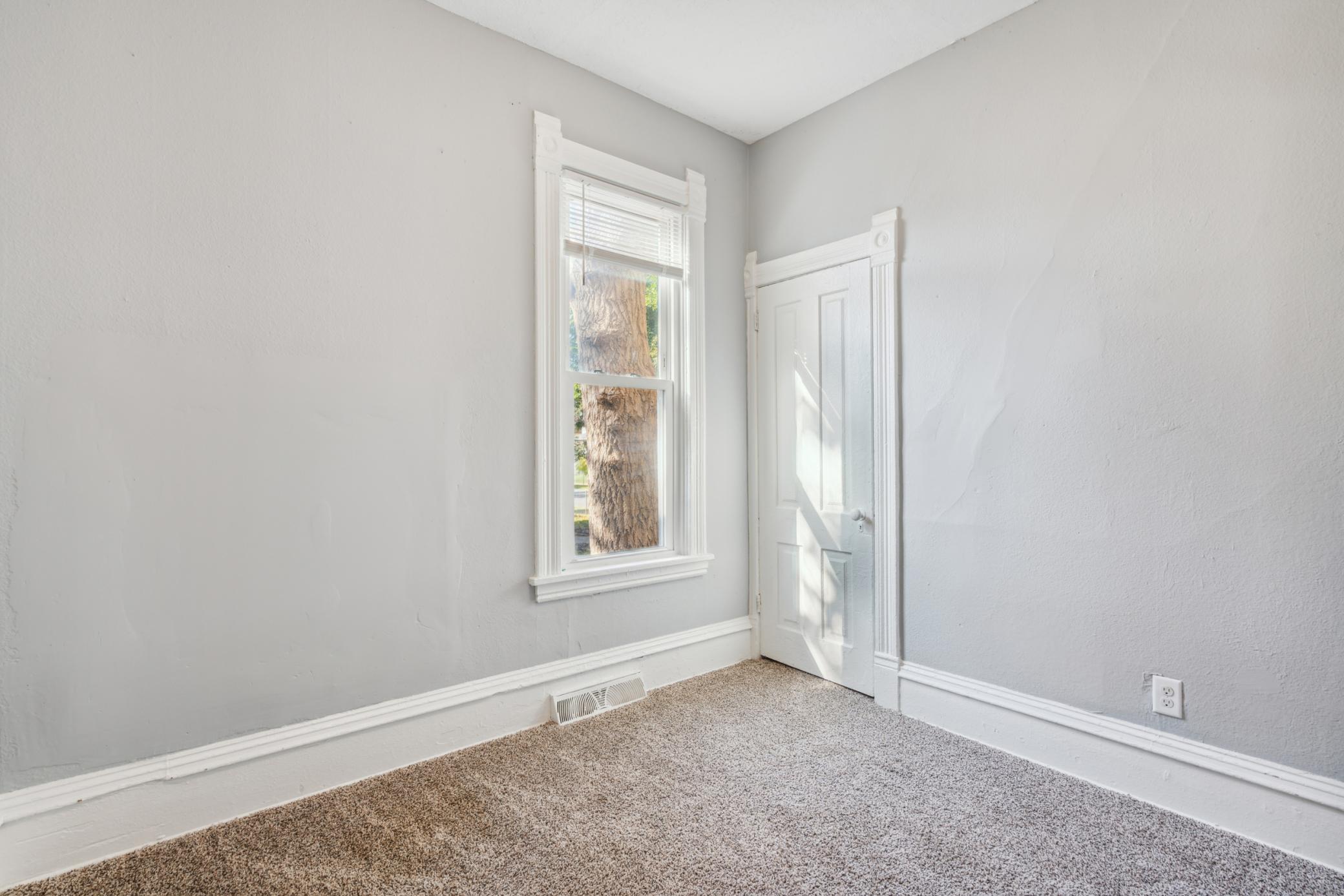 View of Residential Income at 2512 6th Street, Minneapolis MN 55411, Minneapolis (27 of 68) - Mike Wilen | Minnesota Team Real Estate