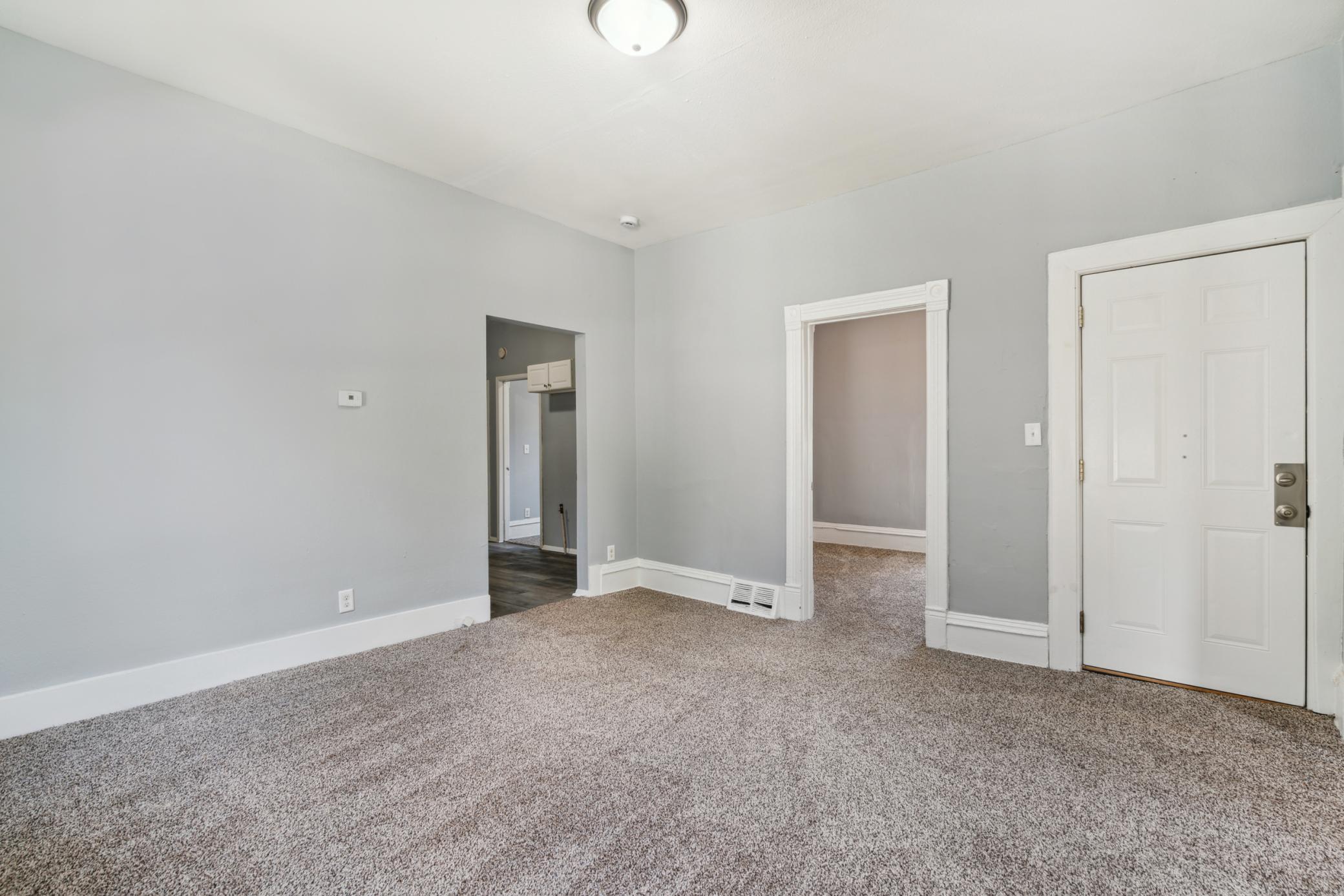 View of Residential Income at 2512 6th Street, Minneapolis MN 55411, Minneapolis (21 of 68) - Mike Wilen | Minnesota Team Real Estate
