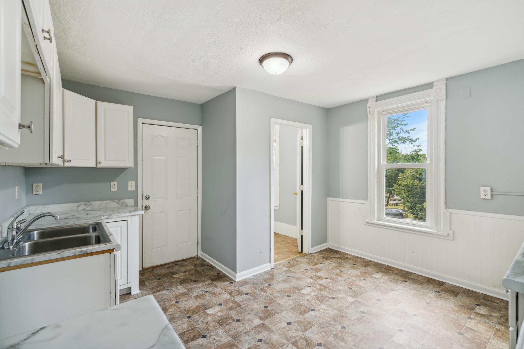 View of Residential Income at 2512 6th Street, Minneapolis MN 55411, Minneapolis (14 of 68) - Mike Wilen | Minnesota Team Real Estate