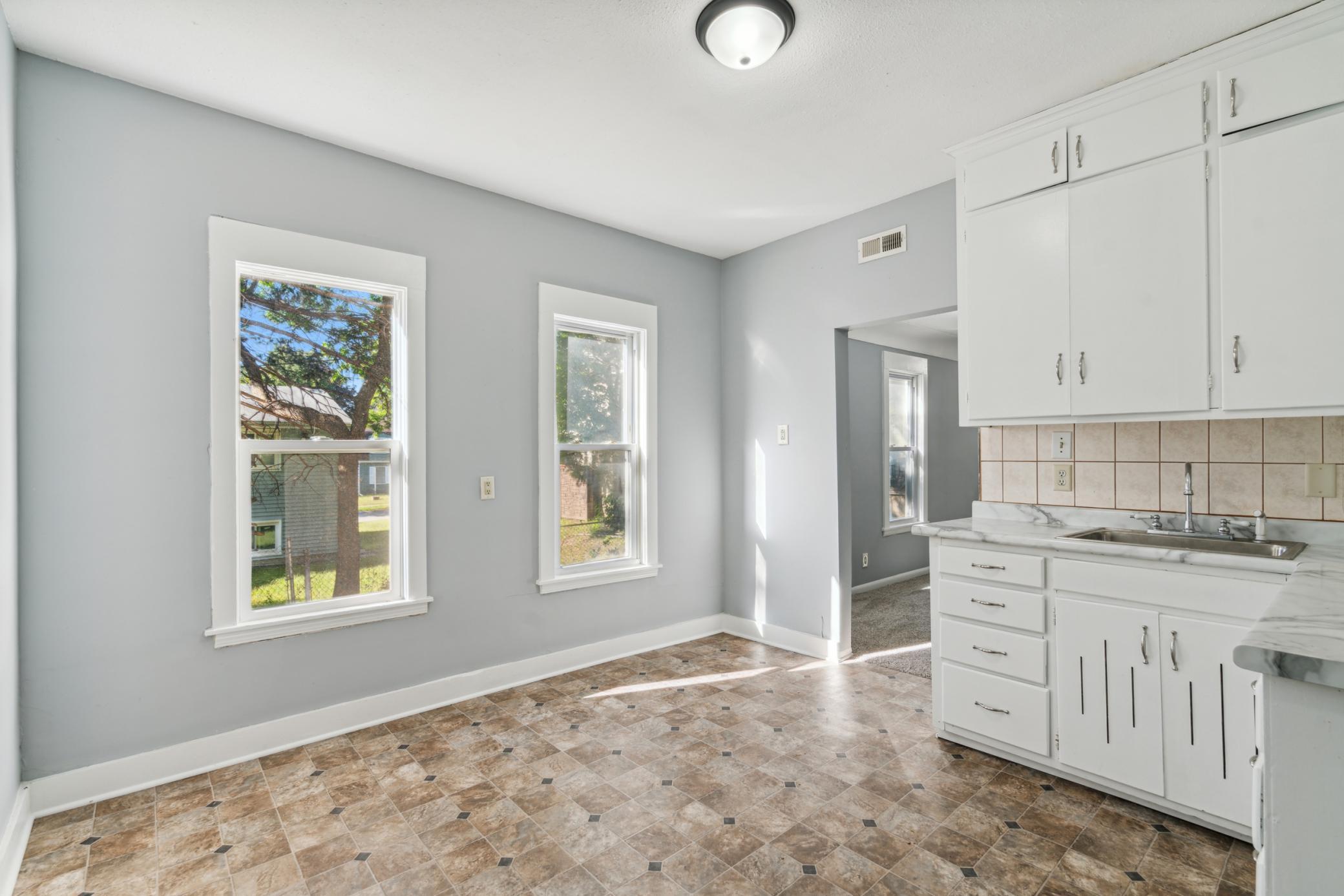 View of Residential Income at 2512 6th Street, Minneapolis MN 55411, Minneapolis (48 of 68) - Mike Wilen | Minnesota Team Real Estate