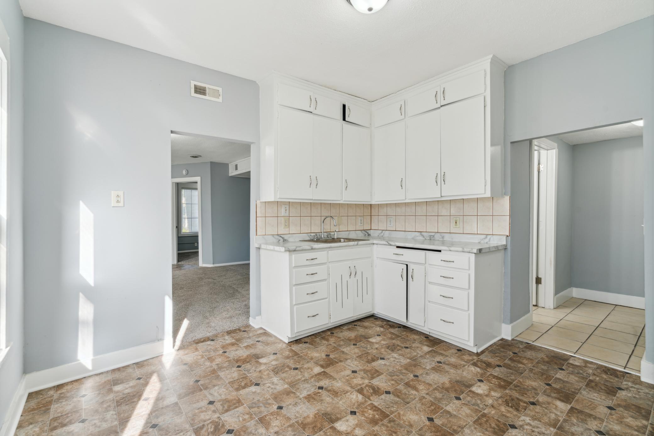 View of Residential Income at 2512 6th Street, Minneapolis MN 55411, Minneapolis (47 of 68) - Mike Wilen | Minnesota Team Real Estate