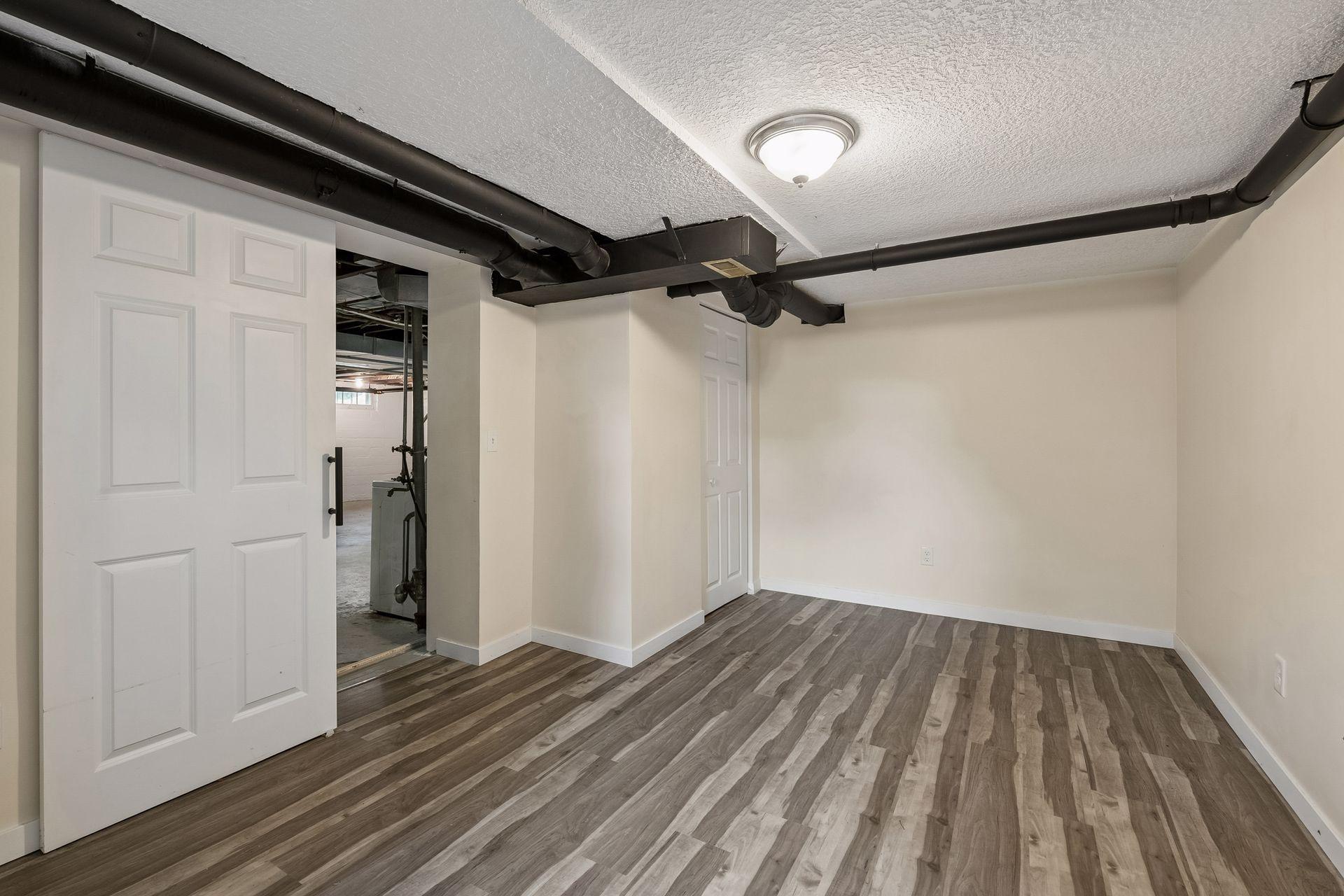 View of Residential at 2312 54th Street, Minneapolis MN 55410, Minneapolis (31 of 38) - Mike Wilen | Minnesota Team Real Estate
