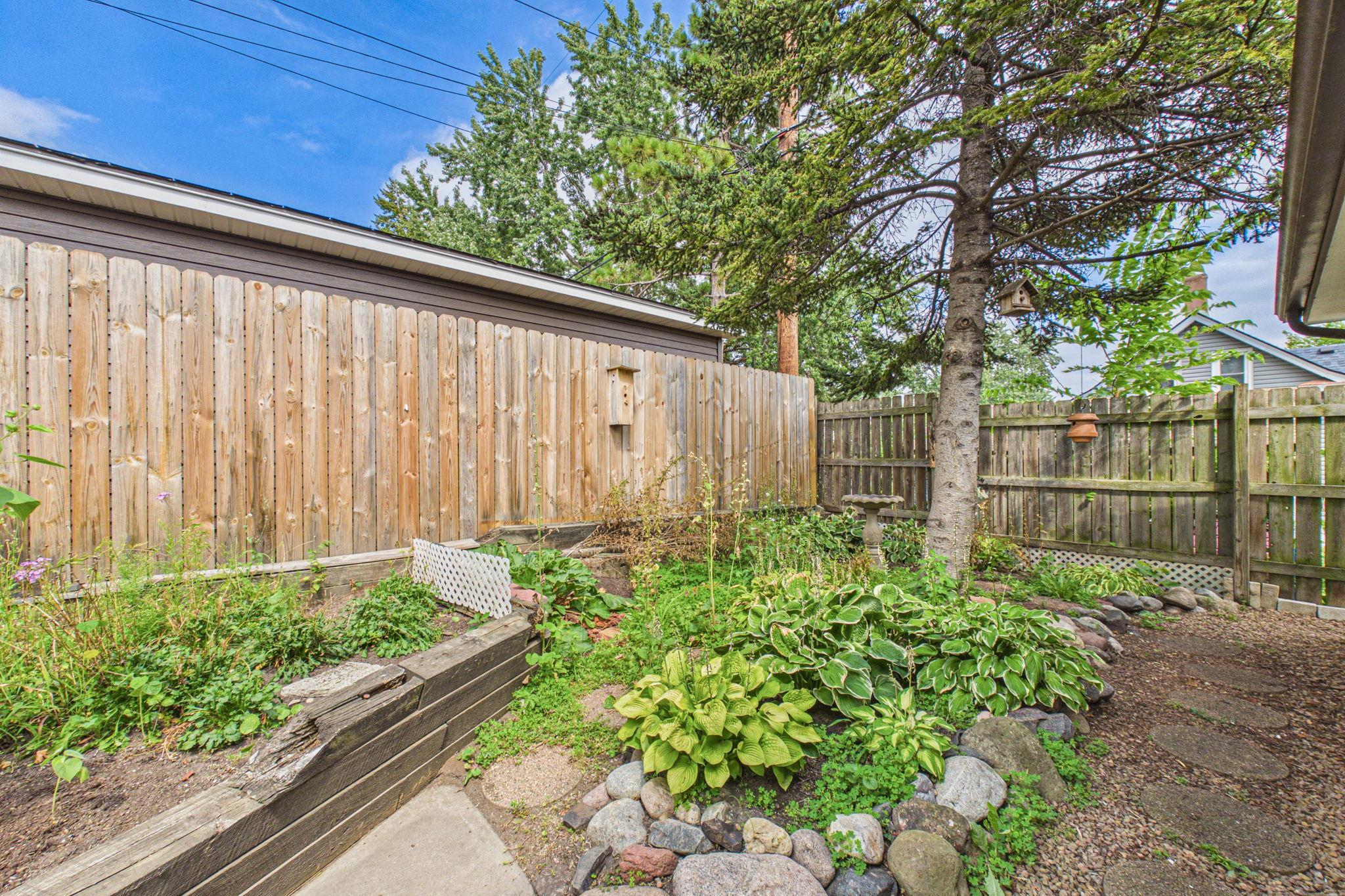 View of Residential at 992 Matilda Street, Saint Paul MN 55117, Saint Paul (30 of 31) - Mike Wilen | Minnesota Team Real Estate