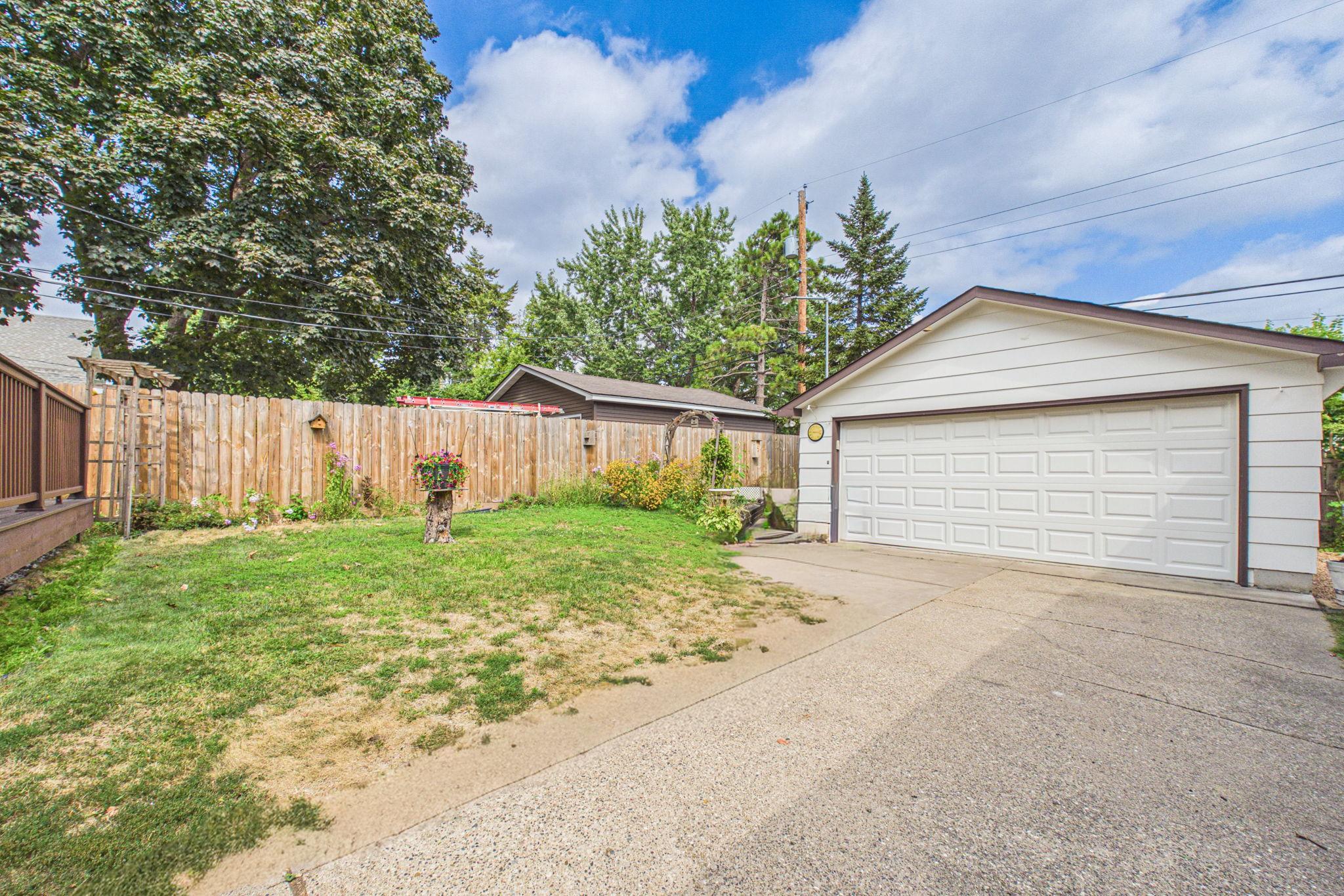 View of Residential at 992 Matilda Street, Saint Paul MN 55117, Saint Paul (29 of 31) - Mike Wilen | Minnesota Team Real Estate