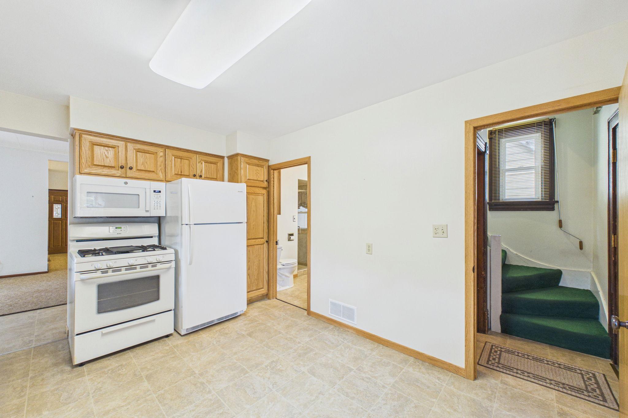 View of Residential at 992 Matilda Street, Saint Paul MN 55117, Saint Paul (10 of 31) - Mike Wilen | Minnesota Team Real Estate