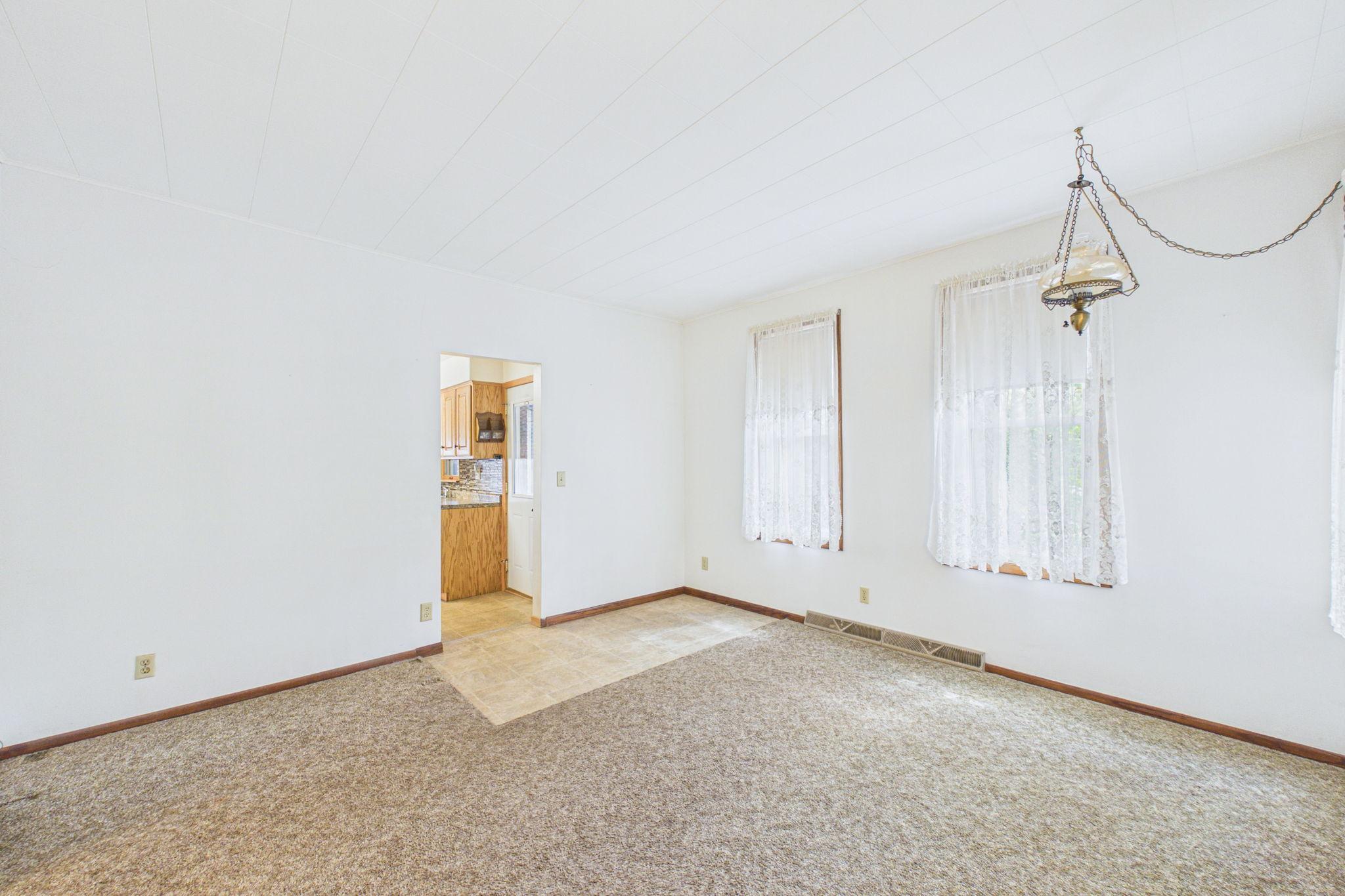 View of Residential at 992 Matilda Street, Saint Paul MN 55117, Saint Paul (8 of 31) - Mike Wilen | Minnesota Team Real Estate