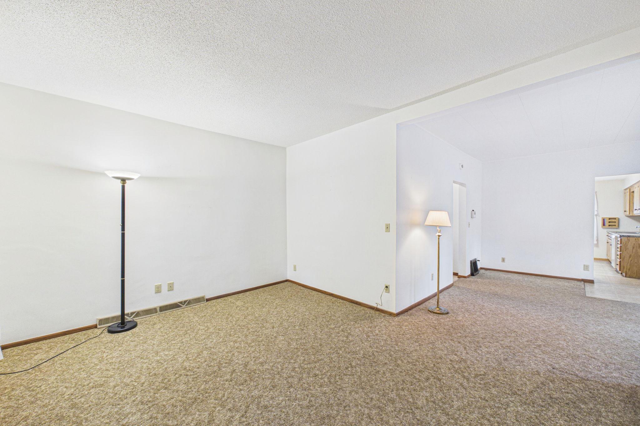 View of Residential at 992 Matilda Street, Saint Paul MN 55117, Saint Paul (5 of 31) - Mike Wilen | Minnesota Team Real Estate