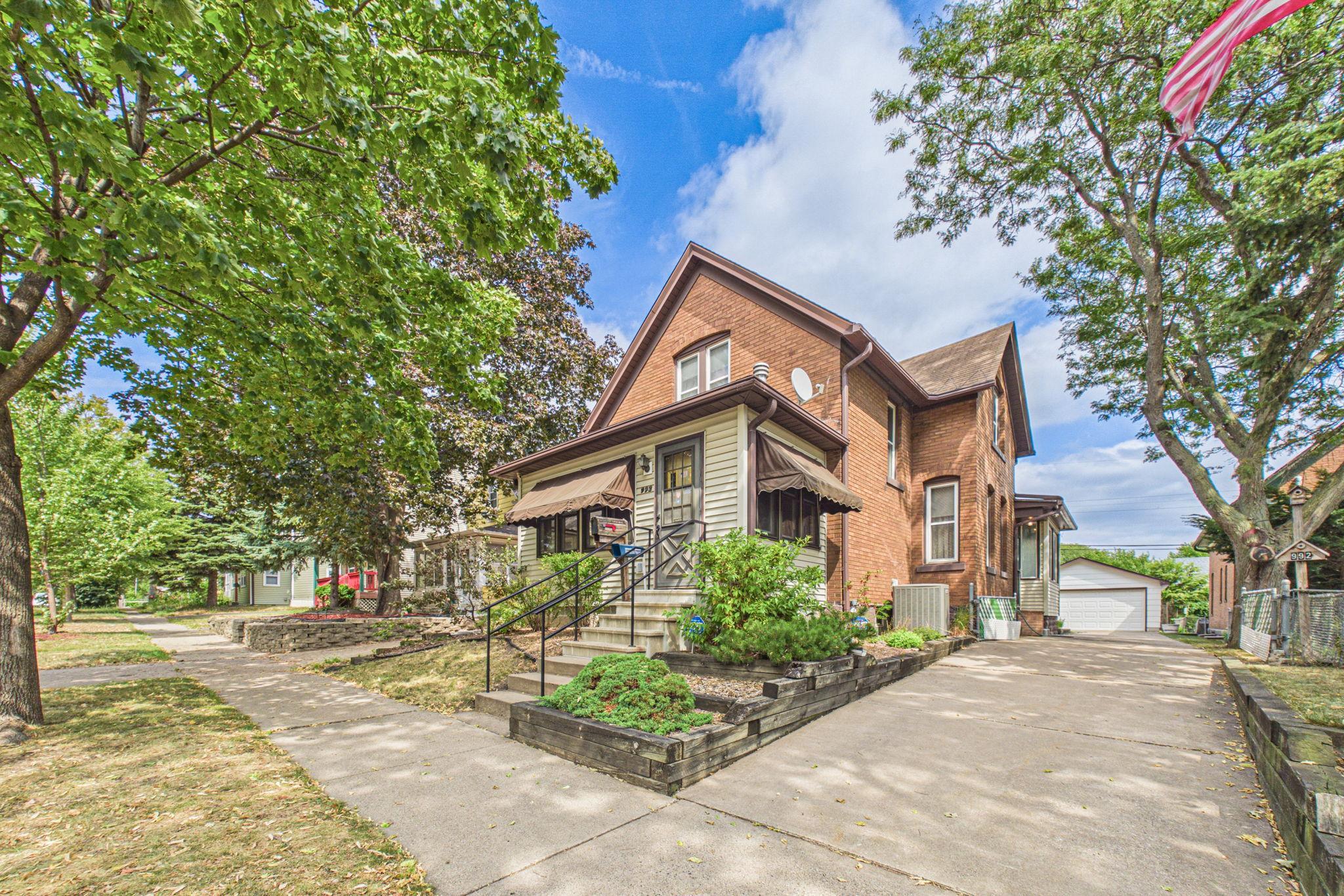 View of Residential at 992 Matilda Street, Saint Paul MN 55117, Saint Paul (2 of 31) - Mike Wilen | Minnesota Team Real Estate
