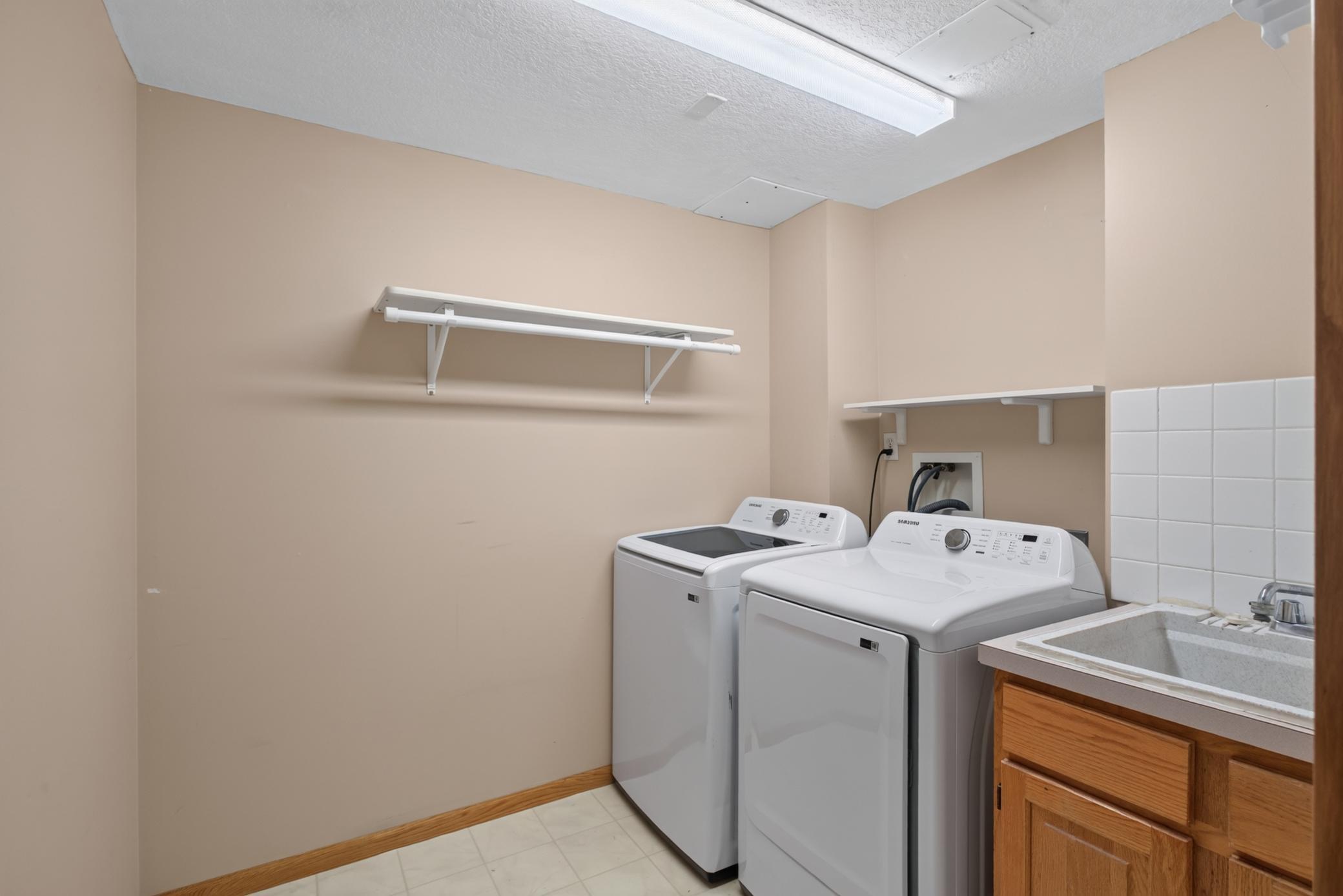 View of Residential at 2117 Edinbrook Terrace, Brooklyn Park MN 55443, Brooklyn Park (28 of 41) - Mike Wilen | Minnesota Team Real Estate