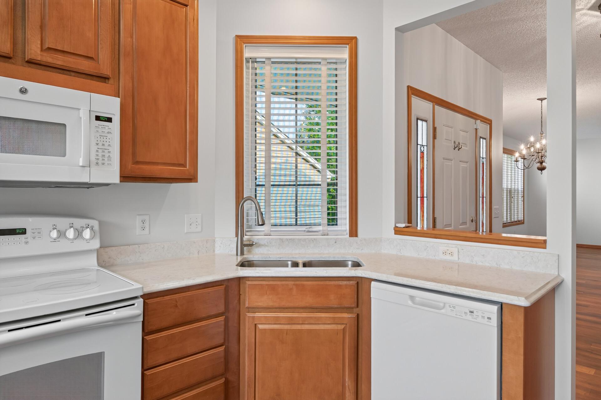 View of Residential at 10986 Thone Road, Woodbury MN 55129, Woodbury (6 of 47) - Mike Wilen | Minnesota Team Real Estate