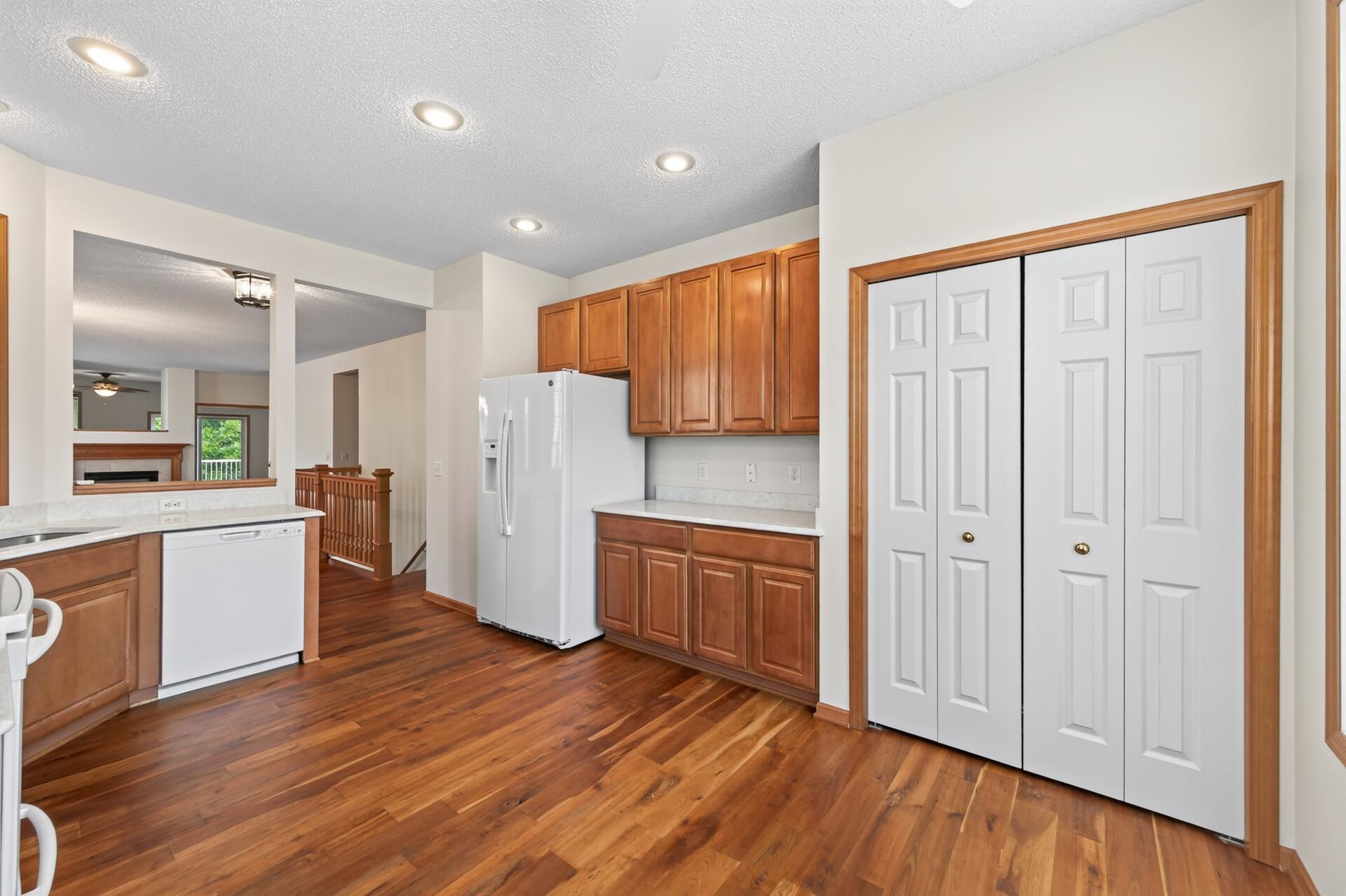 View of Residential at 10986 Thone Road, Woodbury MN 55129, Woodbury (4 of 47) - Mike Wilen | Minnesota Team Real Estate