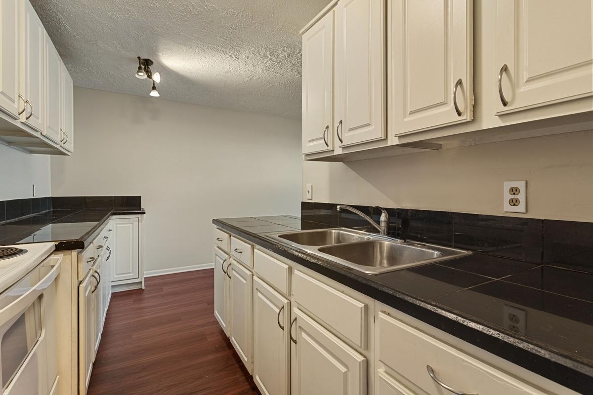 View of Residential at 2616 Harriet Avenue #110, Minneapolis MN 55408, Minneapolis (5 of 12) - Mike Wilen | Minnesota Team Real Estate