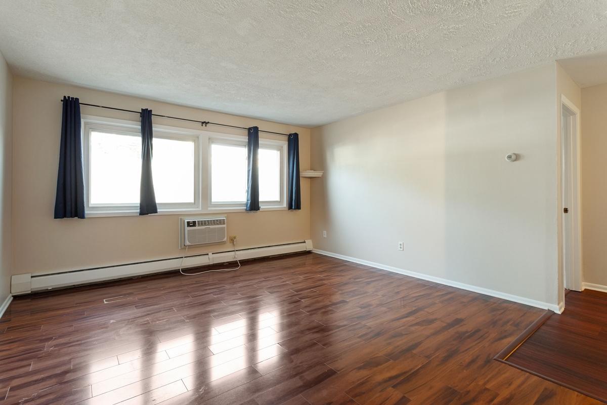 View of Residential at 2616 Harriet Avenue #110, Minneapolis MN 55408, Minneapolis (8 of 12) - Mike Wilen | Minnesota Team Real Estate