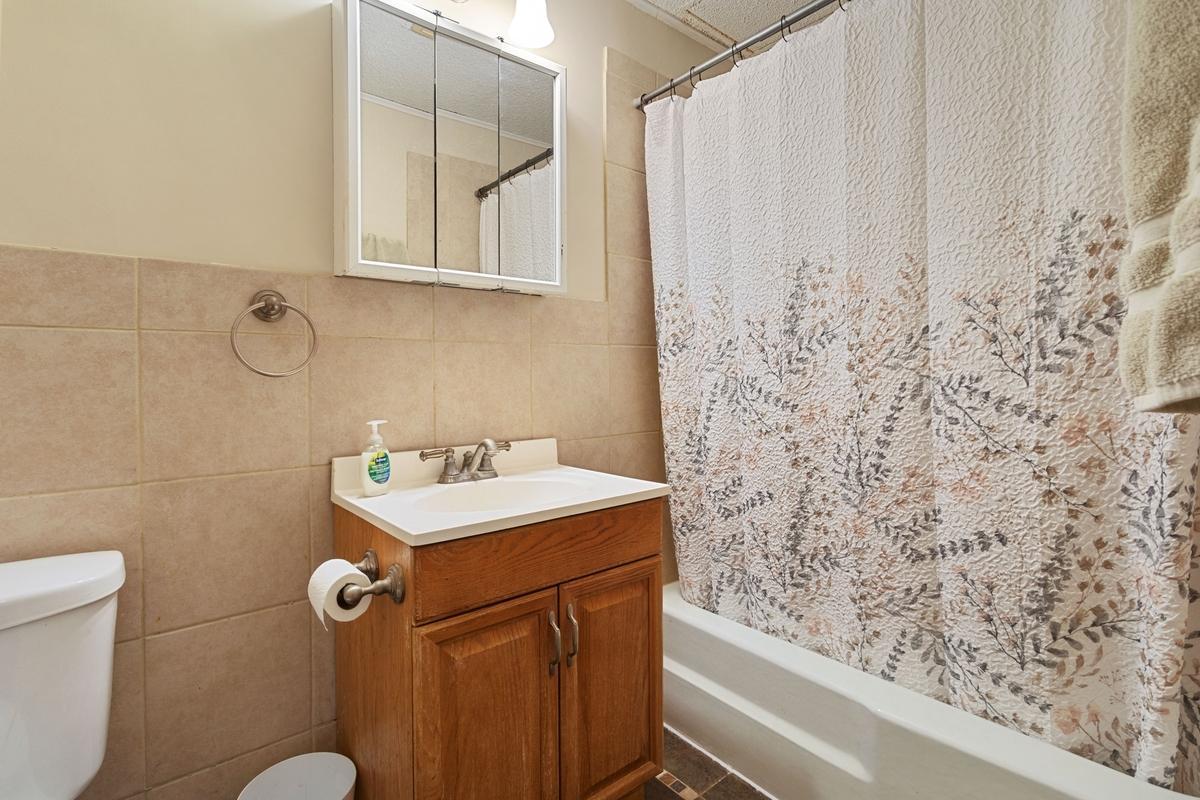 View of Residential at 2616 Harriet Avenue #110, Minneapolis MN 55408, Minneapolis (11 of 12) - Mike Wilen | Minnesota Team Real Estate