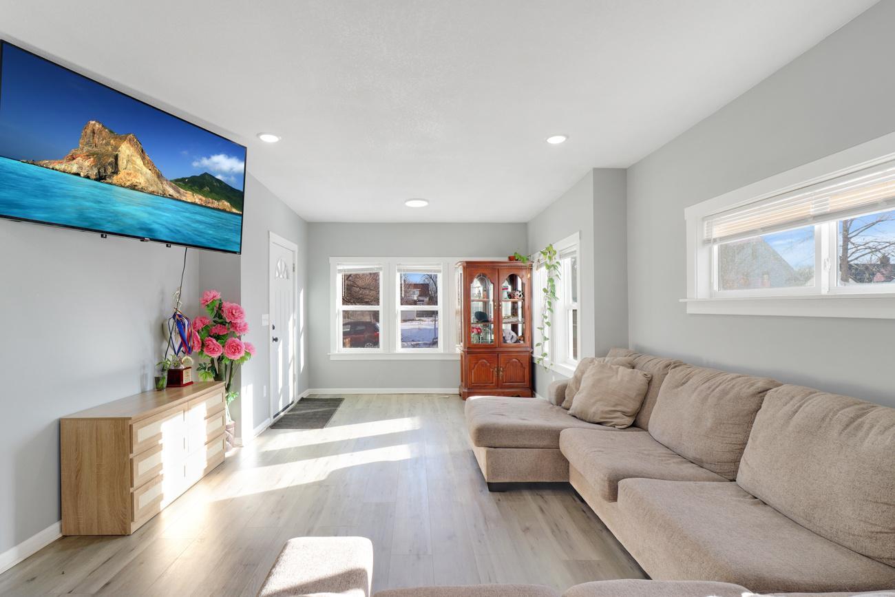 View of Residential at 4019 colfax Avenue, Minneapolis MN 55412, Minneapolis (21 of 22) - Mike Wilen | Minnesota Team Real Estate