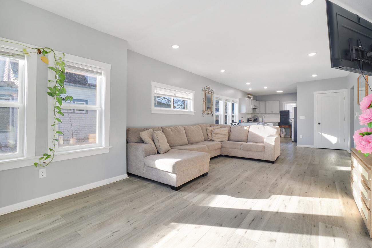 View of Residential at 4019 colfax Avenue, Minneapolis MN 55412, Minneapolis (14 of 22) - Mike Wilen | Minnesota Team Real Estate