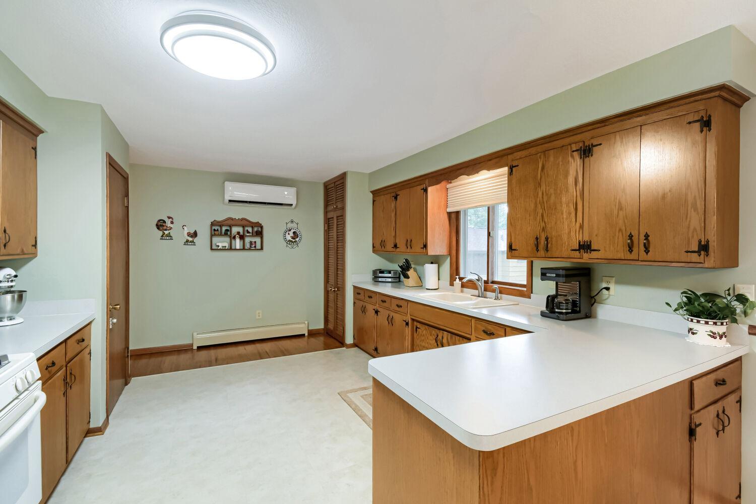View of Residential at 6907 46th Avenue, Crystal MN 55428, Crystal (10 of 29) - Mike Wilen | Minnesota Team Real Estate