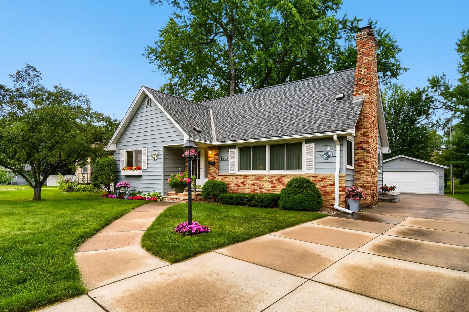 View of Residential at 6907 46th Avenue, Crystal MN 55428, Crystal (4 of 29) - Mike Wilen | Minnesota Team Real Estate