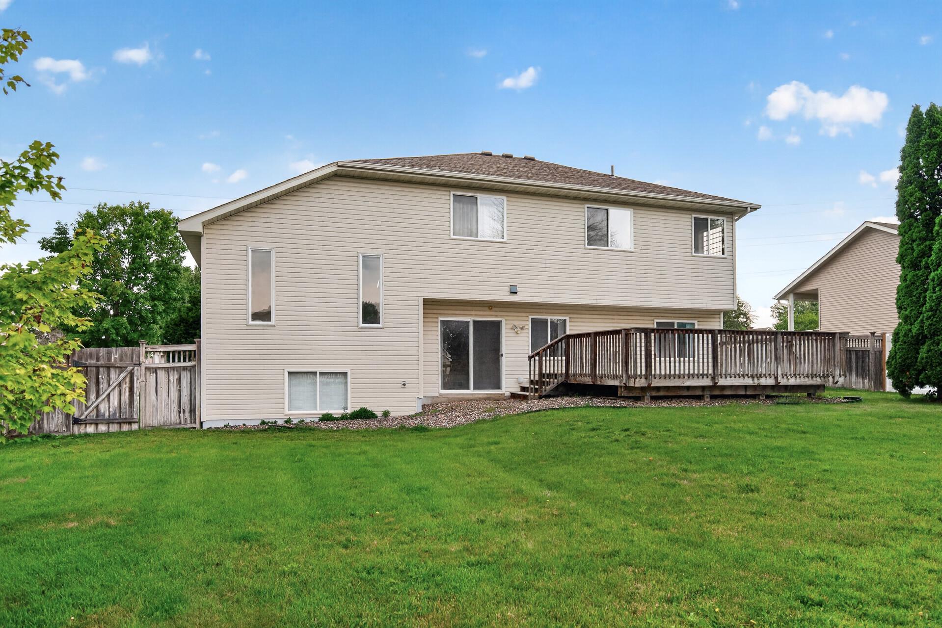 View of Residential at 3311 Bluebell Avenue, Brooklyn Park MN 55443, Brooklyn Park (31 of 33) - Mike Wilen | Minnesota Team Real Estate
