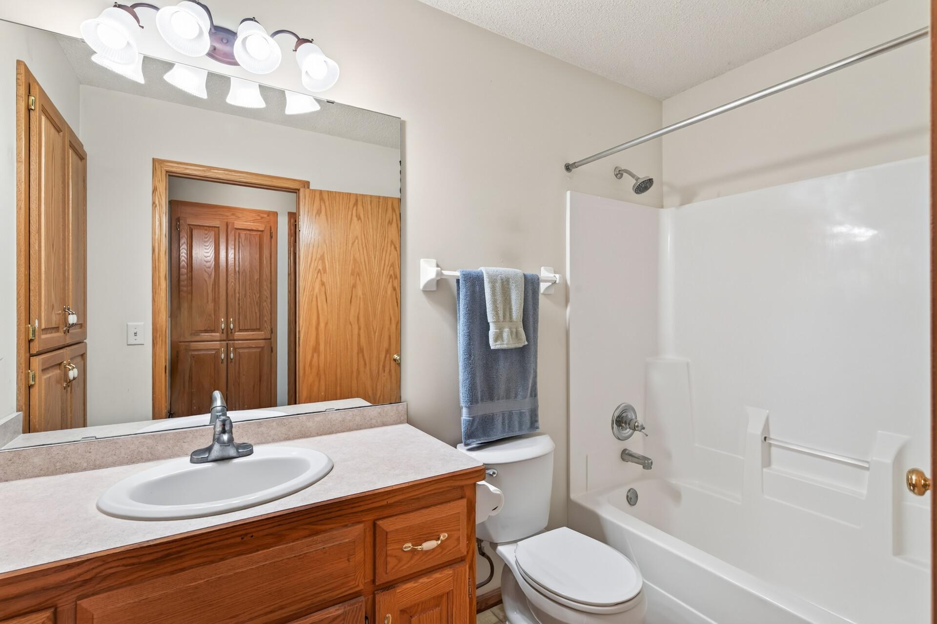 View of Residential at 3311 Bluebell Avenue, Brooklyn Park MN 55443, Brooklyn Park (19 of 33) - Mike Wilen | Minnesota Team Real Estate