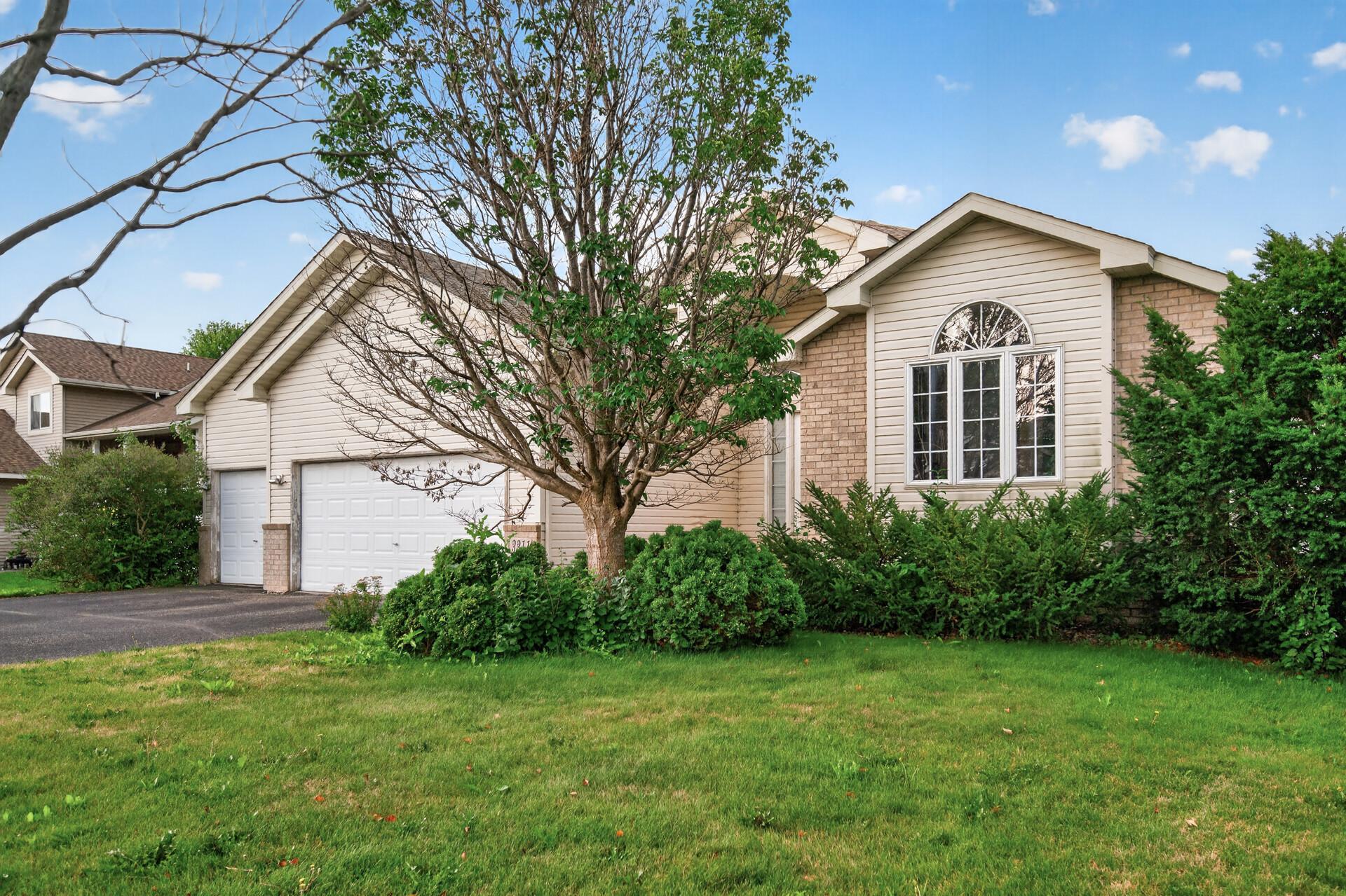 View of Residential at 3311 Bluebell Avenue, Brooklyn Park MN 55443, Brooklyn Park (32 of 33) - Mike Wilen | Minnesota Team Real Estate