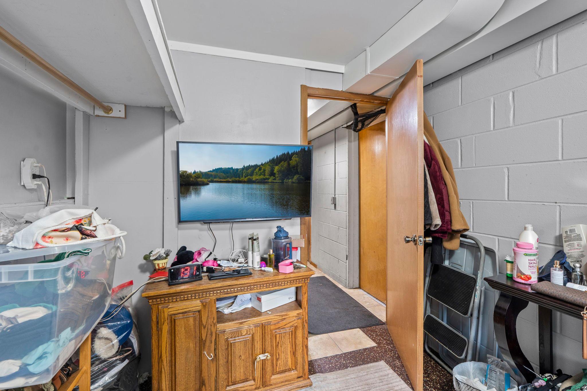 View of Residential at 5872 Jefferson Street, Fridley MN 55432, Fridley (33 of 55) - Mike Wilen | Minnesota Team Real Estate