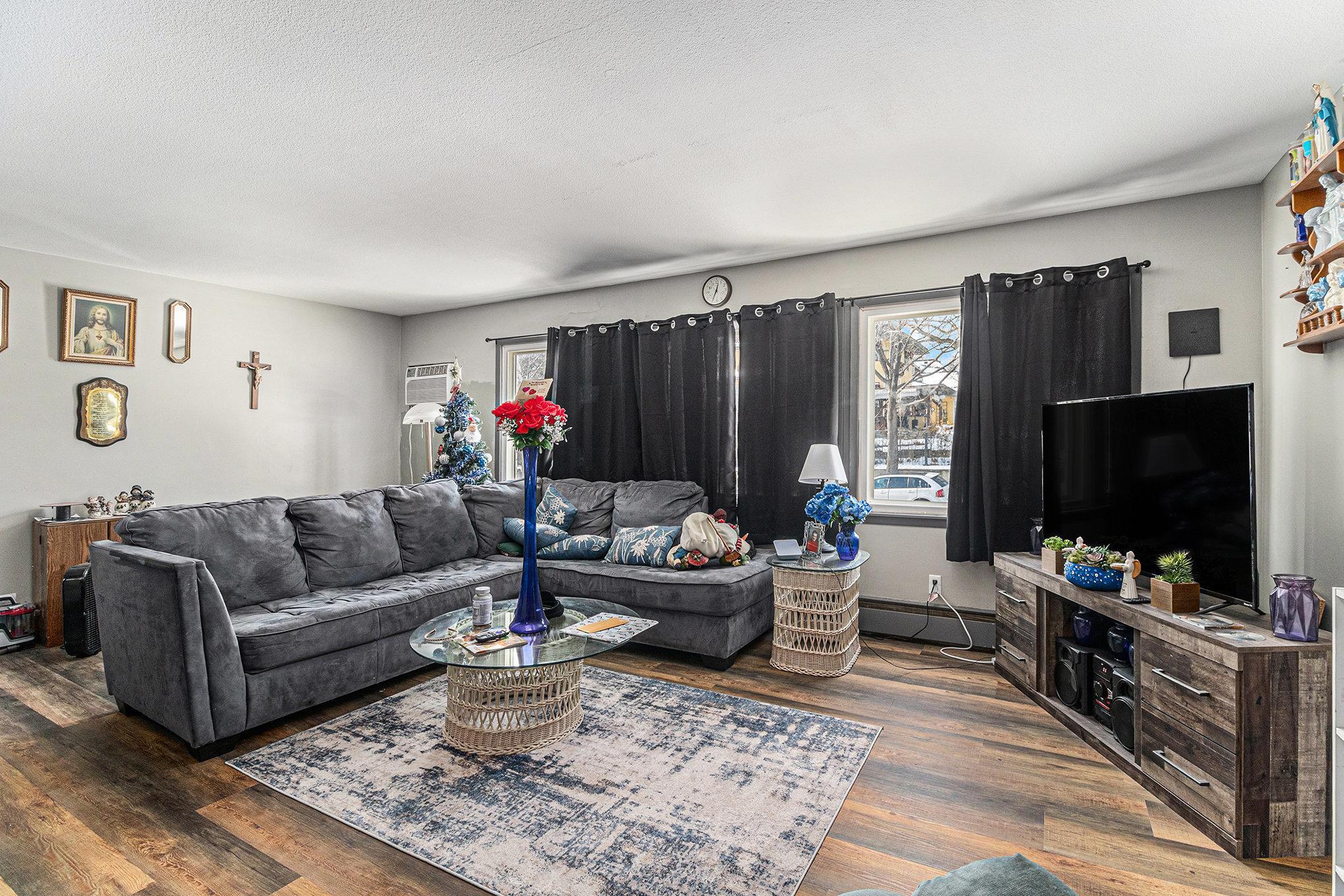 View of Commercial Sale at 1900 Vincent Avenue, Minneapolis MN 55411, Minneapolis (10 of 29) - Mike Wilen | Minnesota Team Real Estate