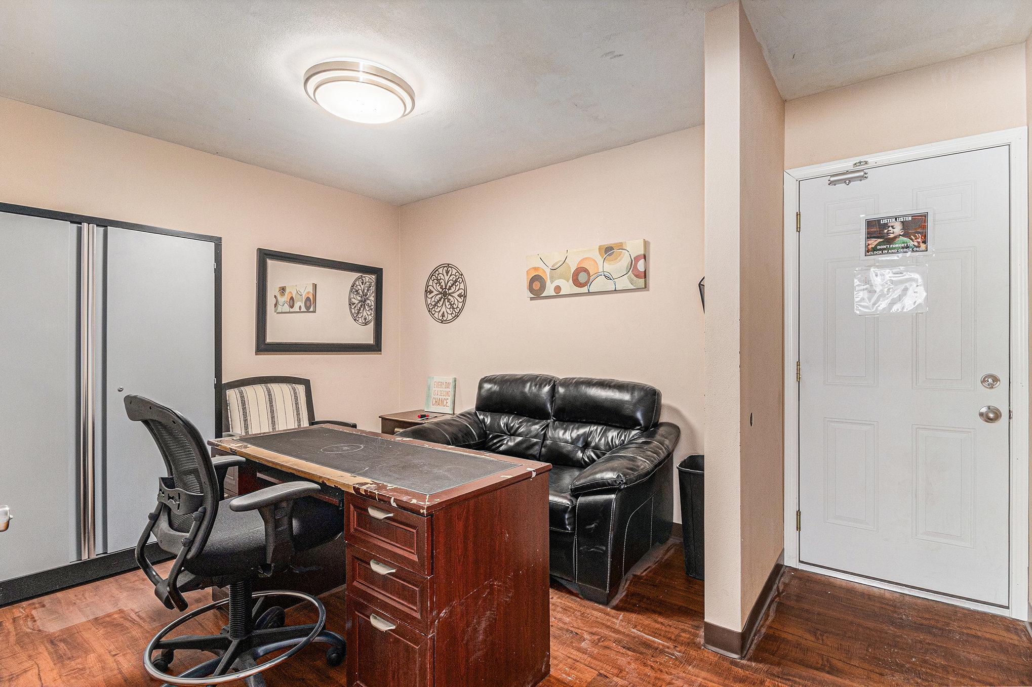 View of Commercial Sale at 1900 Vincent Avenue, Minneapolis MN 55411, Minneapolis (19 of 29) - Mike Wilen | Minnesota Team Real Estate