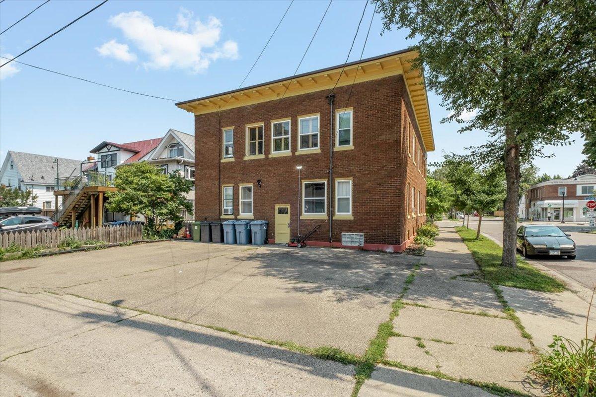 View of Residential at 3654 Lyndale Avenue #1, Minneapolis MN 55409, Minneapolis (22 of 24) - Mike Wilen | Minnesota Team Real Estate