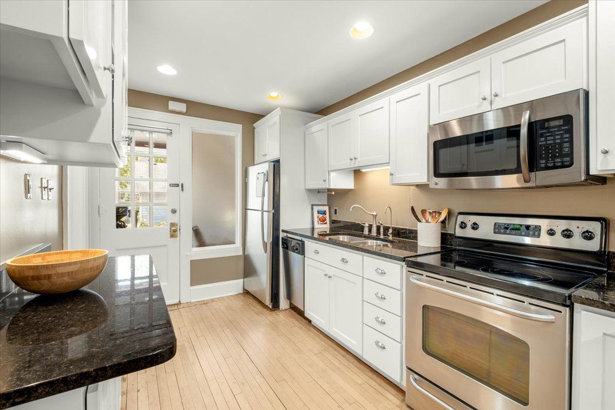 View of Residential at 3654 Lyndale Avenue #1, Minneapolis MN 55409, Minneapolis (17 of 24) - Mike Wilen | Minnesota Team Real Estate