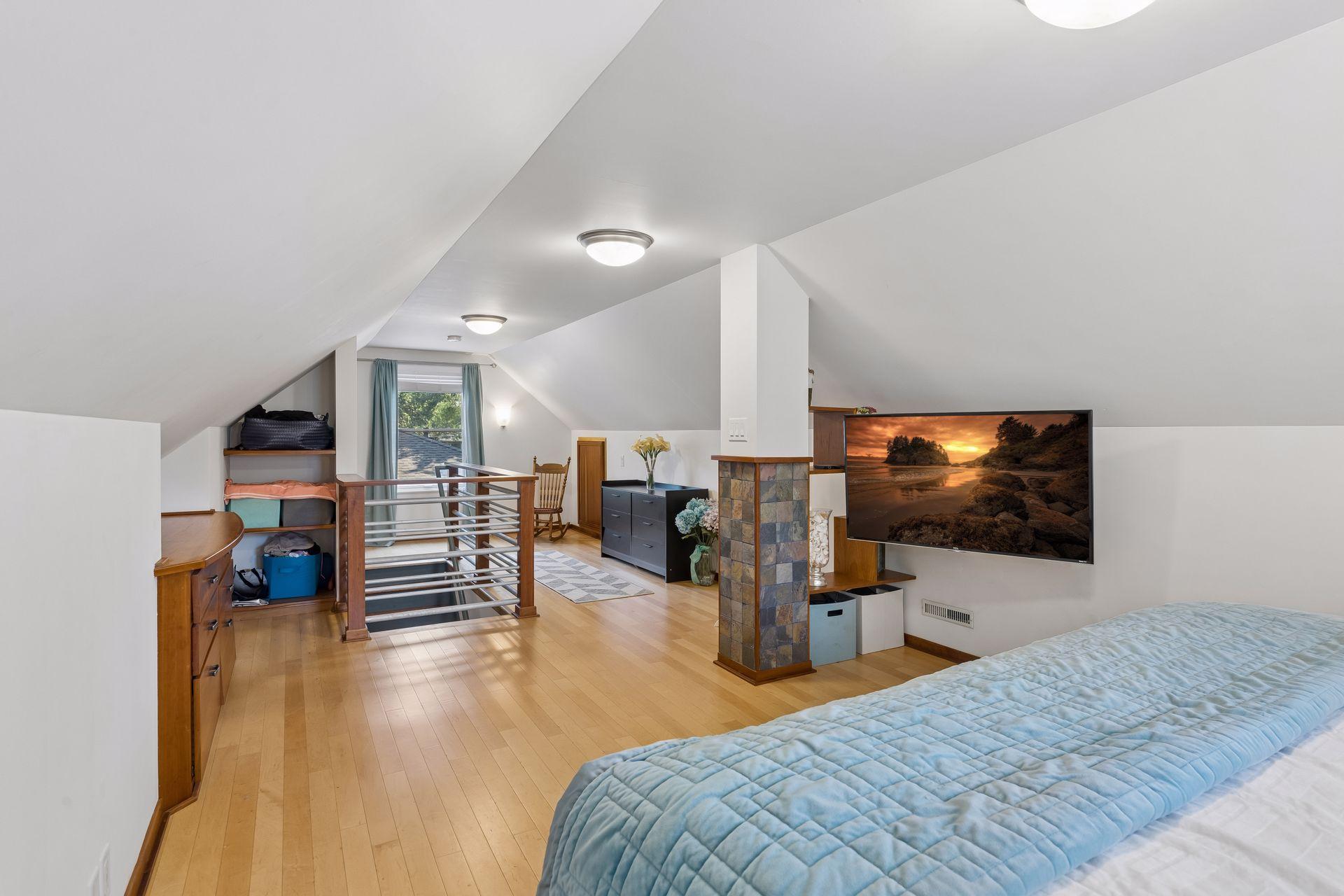 View of Residential at 6810 24th Street, Saint Louis Park MN 55426, Saint Louis Park (16 of 28) - Mike Wilen | Minnesota Team Real Estate