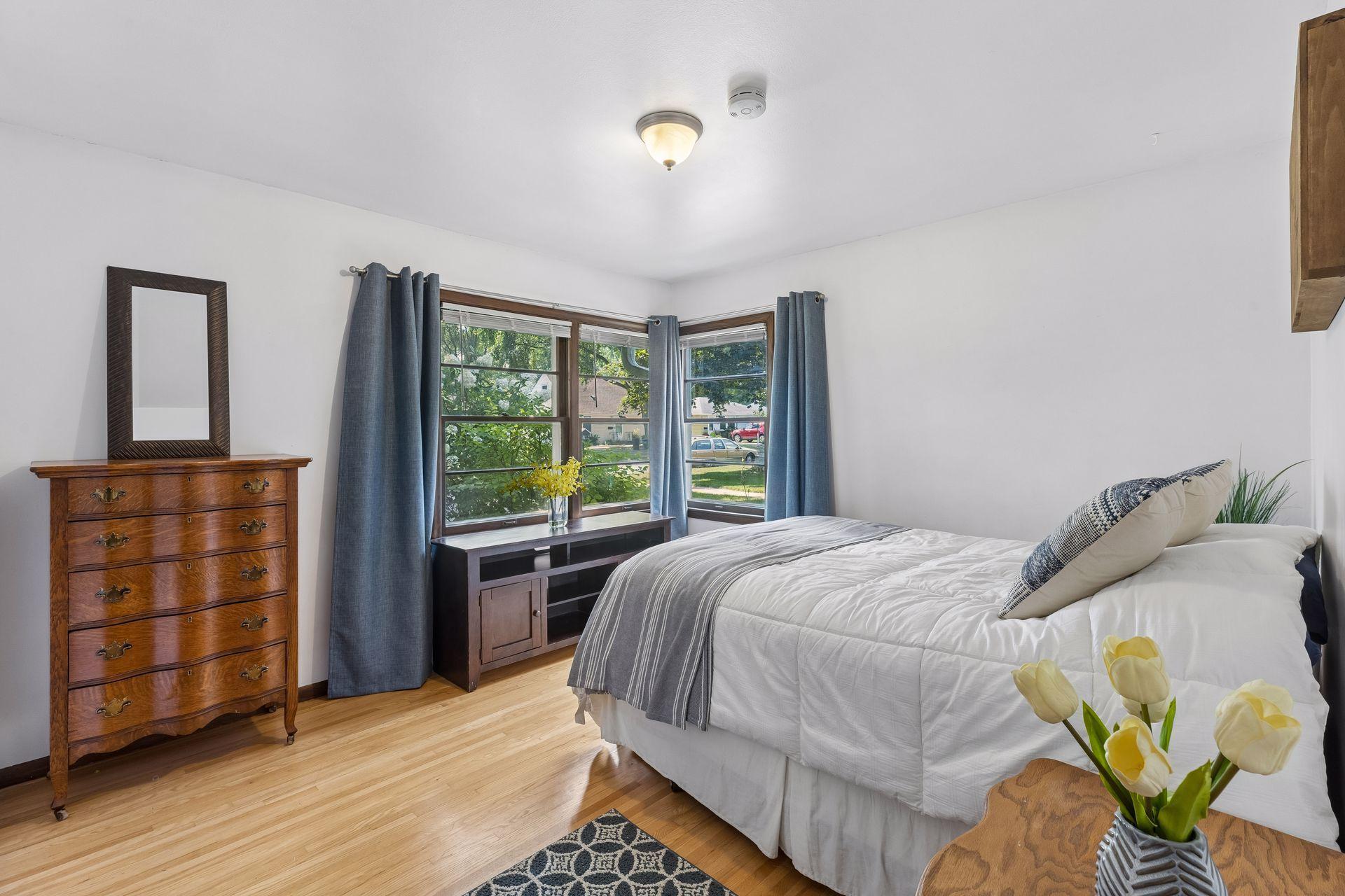 View of Residential at 6810 24th Street, Saint Louis Park MN 55426, Saint Louis Park (10 of 28) - Mike Wilen | Minnesota Team Real Estate