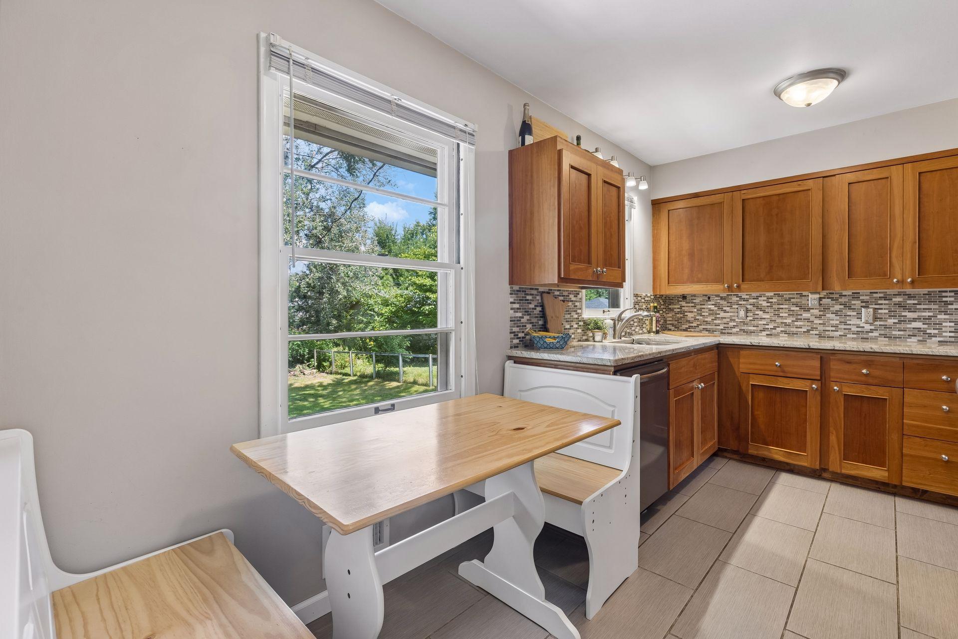 View of Residential at 6810 24th Street, Saint Louis Park MN 55426, Saint Louis Park (9 of 28) - Mike Wilen | Minnesota Team Real Estate