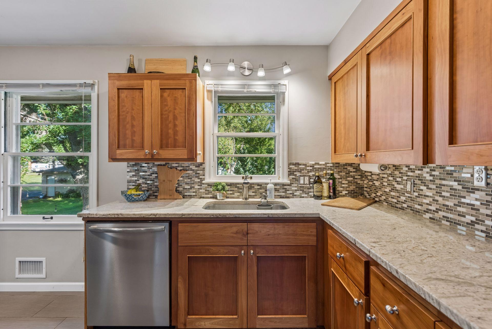 View of Residential at 6810 24th Street, Saint Louis Park MN 55426, Saint Louis Park (7 of 34) - Mike Wilen | Minnesota Team Real Estate