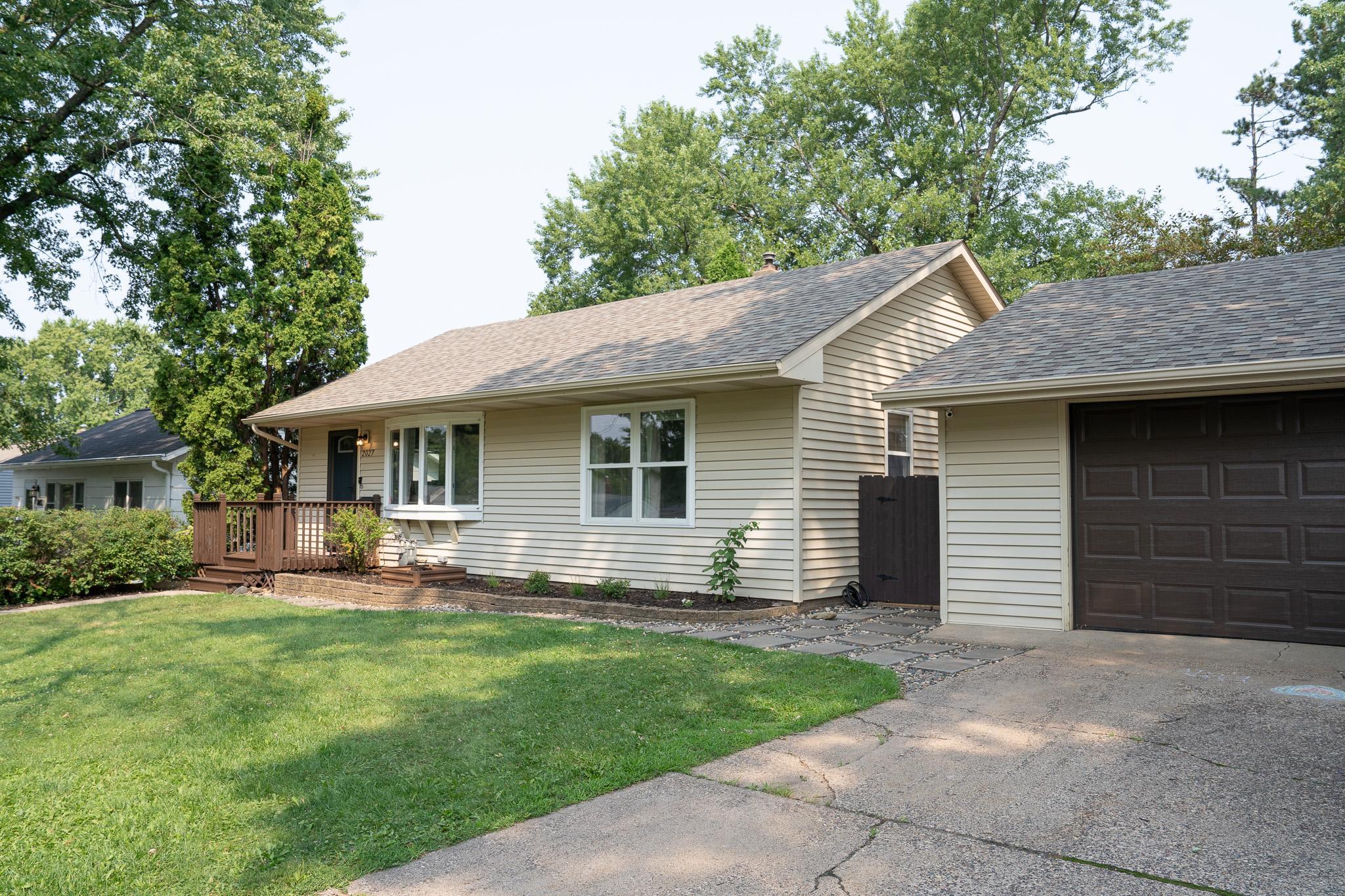 View of Residential at 2027 Northwood Drive, North Saint Paul MN 55109, North Saint Paul (7 of 49) - Mike Wilen | Minnesota Team Real Estate