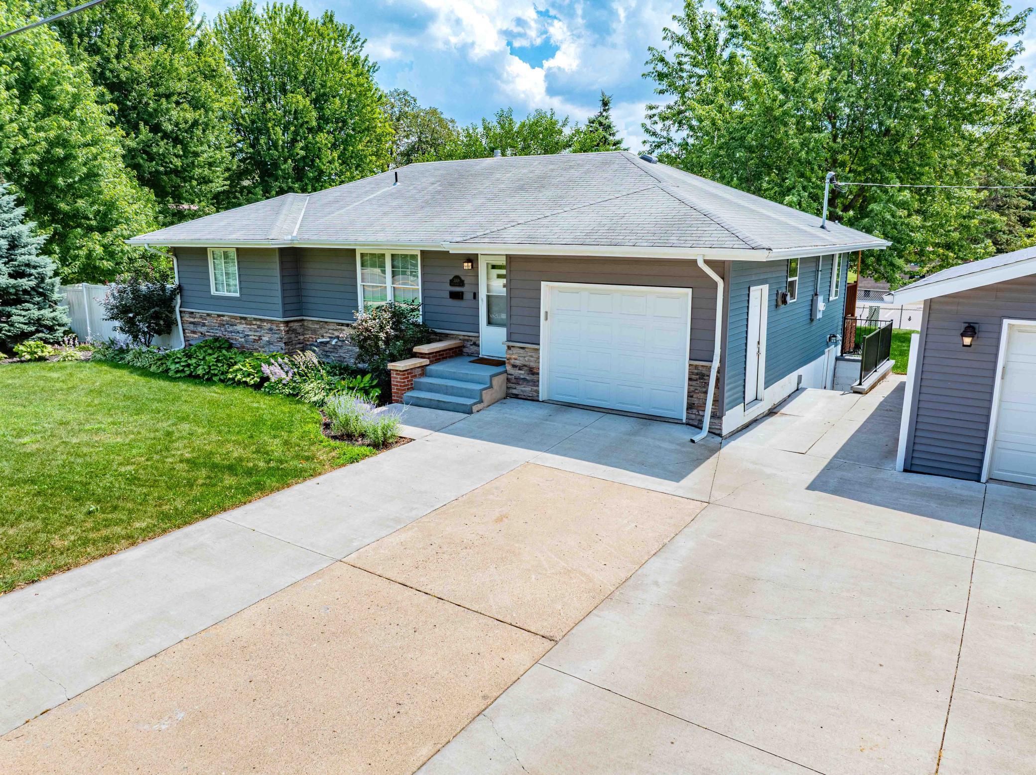 View of Residential at 3008 29th Avenue, Saint Anthony MN 55418, Saint Anthony (8 of 99) - Mike Wilen | Minnesota Team Real Estate