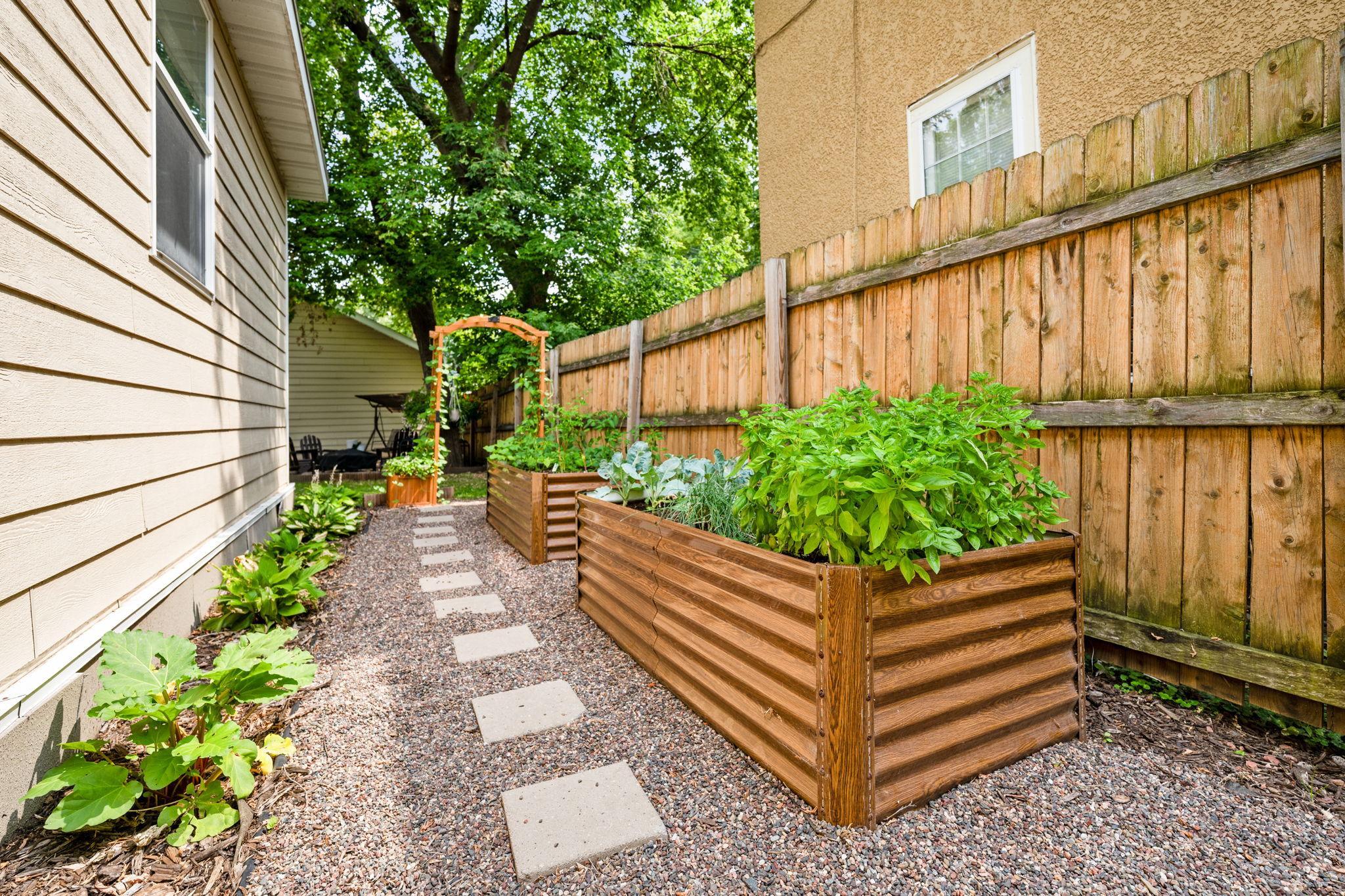 View of Residential at 1730 Newton Avenue, Minneapolis MN 55411, Minneapolis (43 of 48) - Mike Wilen | Minnesota Team Real Estate