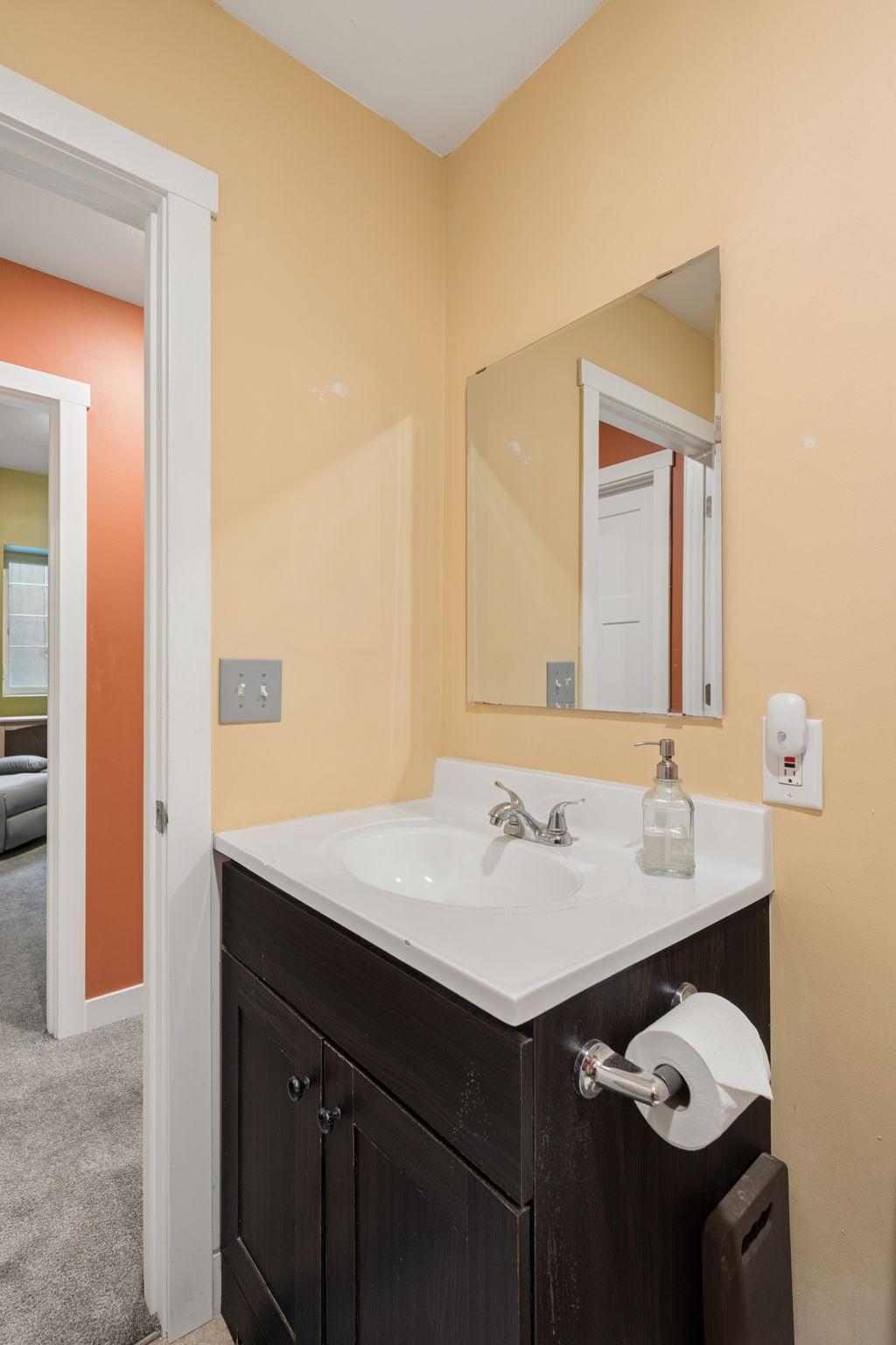 View of Residential at 1730 Newton Avenue, Minneapolis MN 55411, Minneapolis (33 of 48) - Mike Wilen | Minnesota Team Real Estate